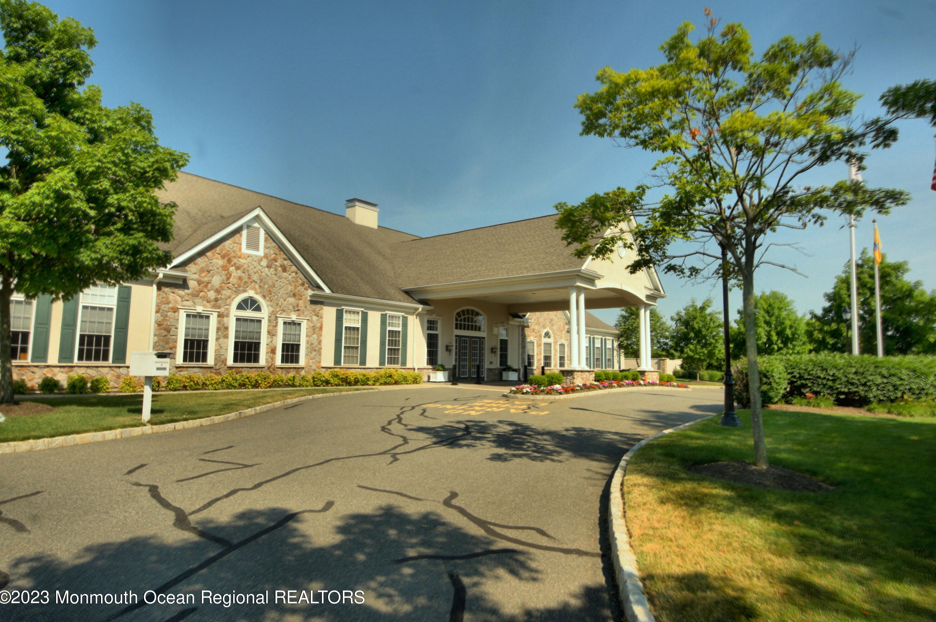 27 Plantation Way, Upper Freehold NJ 08501-1870 exterior