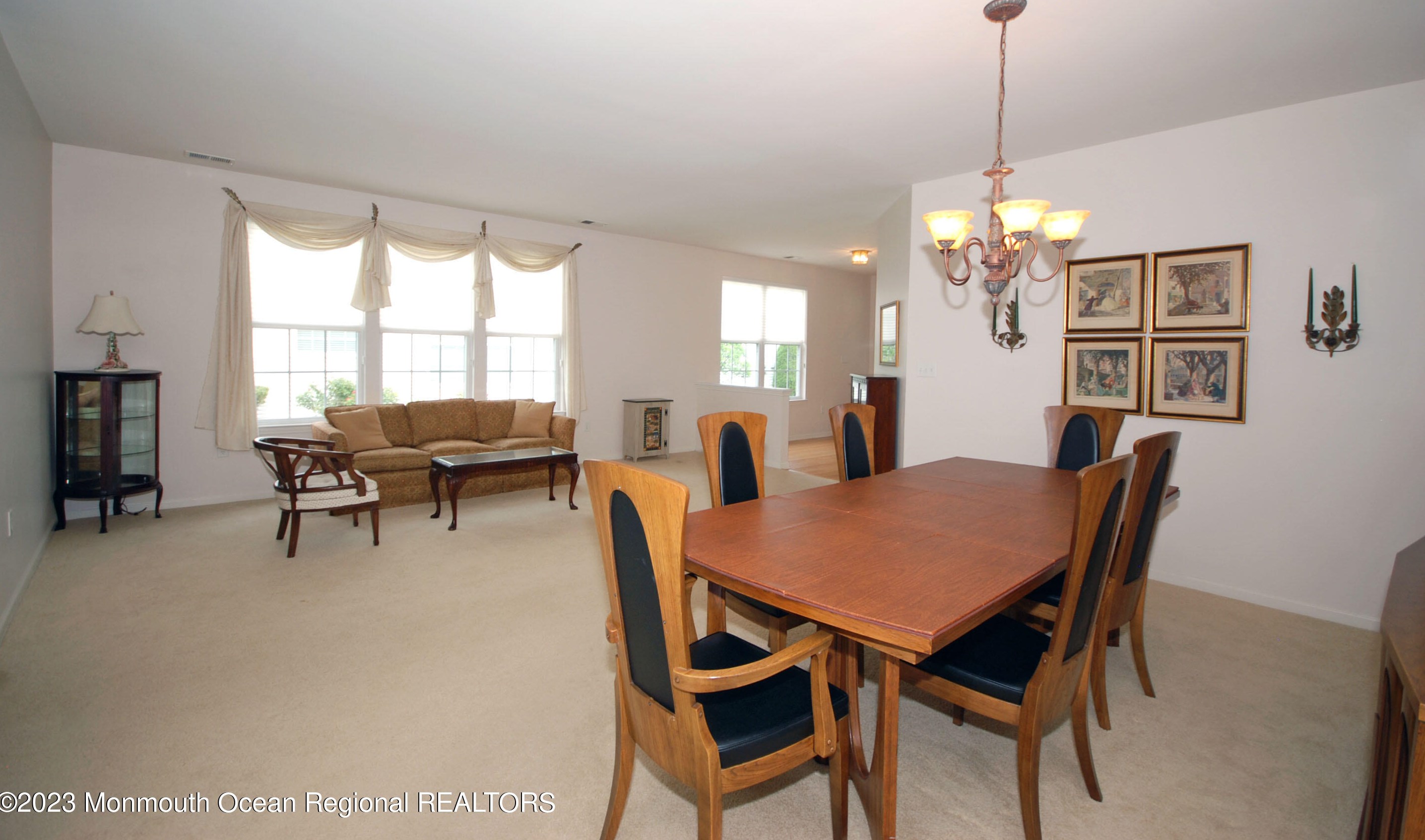 27 Plantation Way, Upper Freehold NJ 08501-1870 exterior