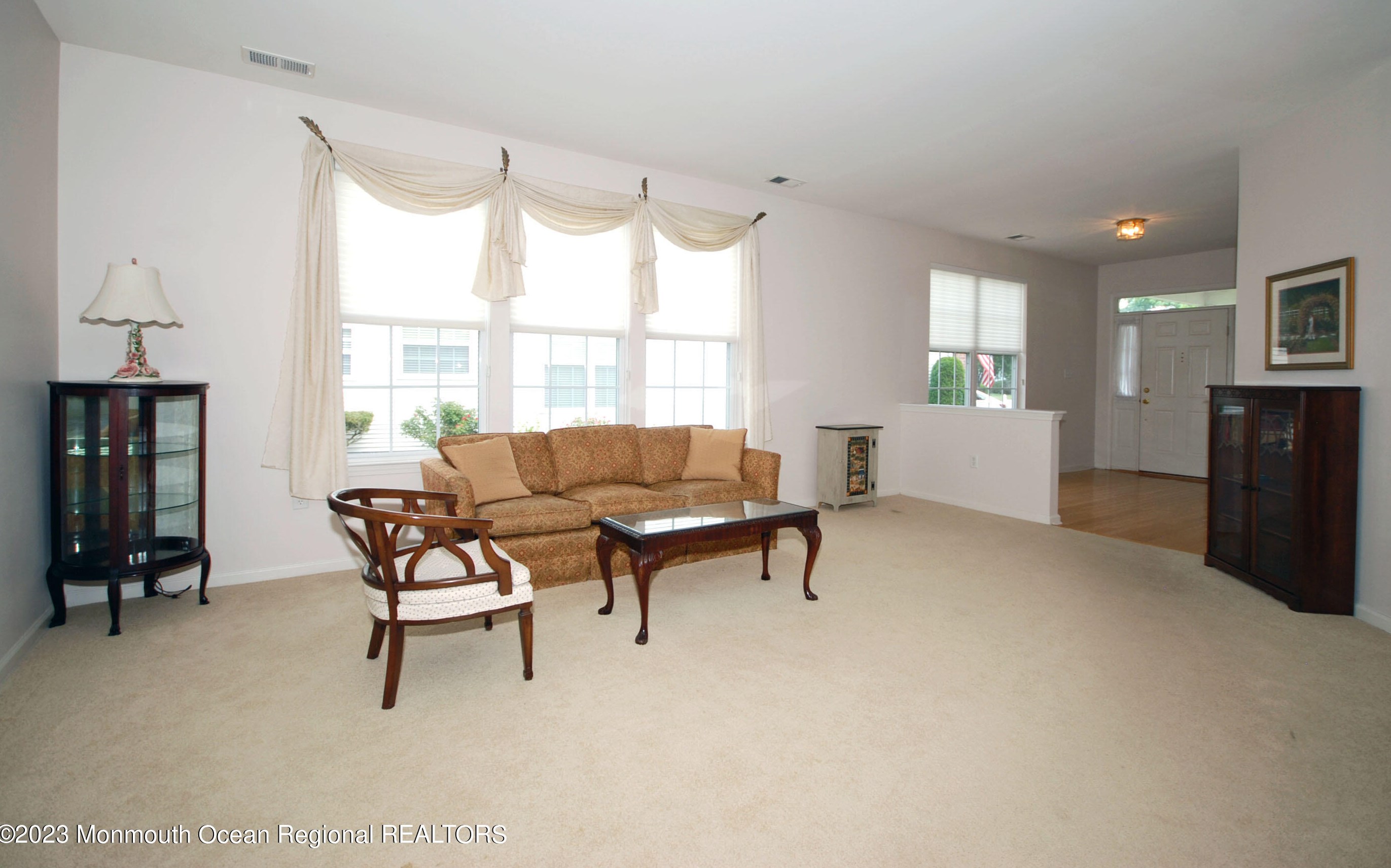 27 Plantation Way, Upper Freehold NJ 08501-1870 exterior