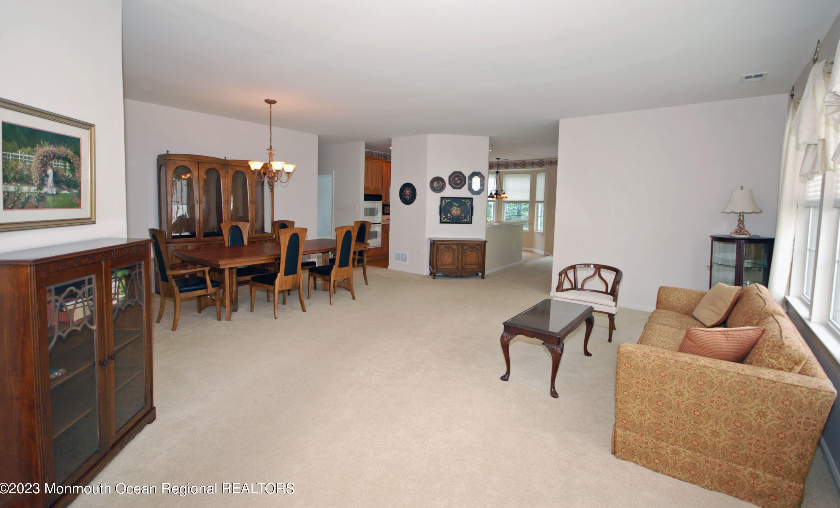 27 Plantation Way, Upper Freehold NJ 08501-1870 exterior