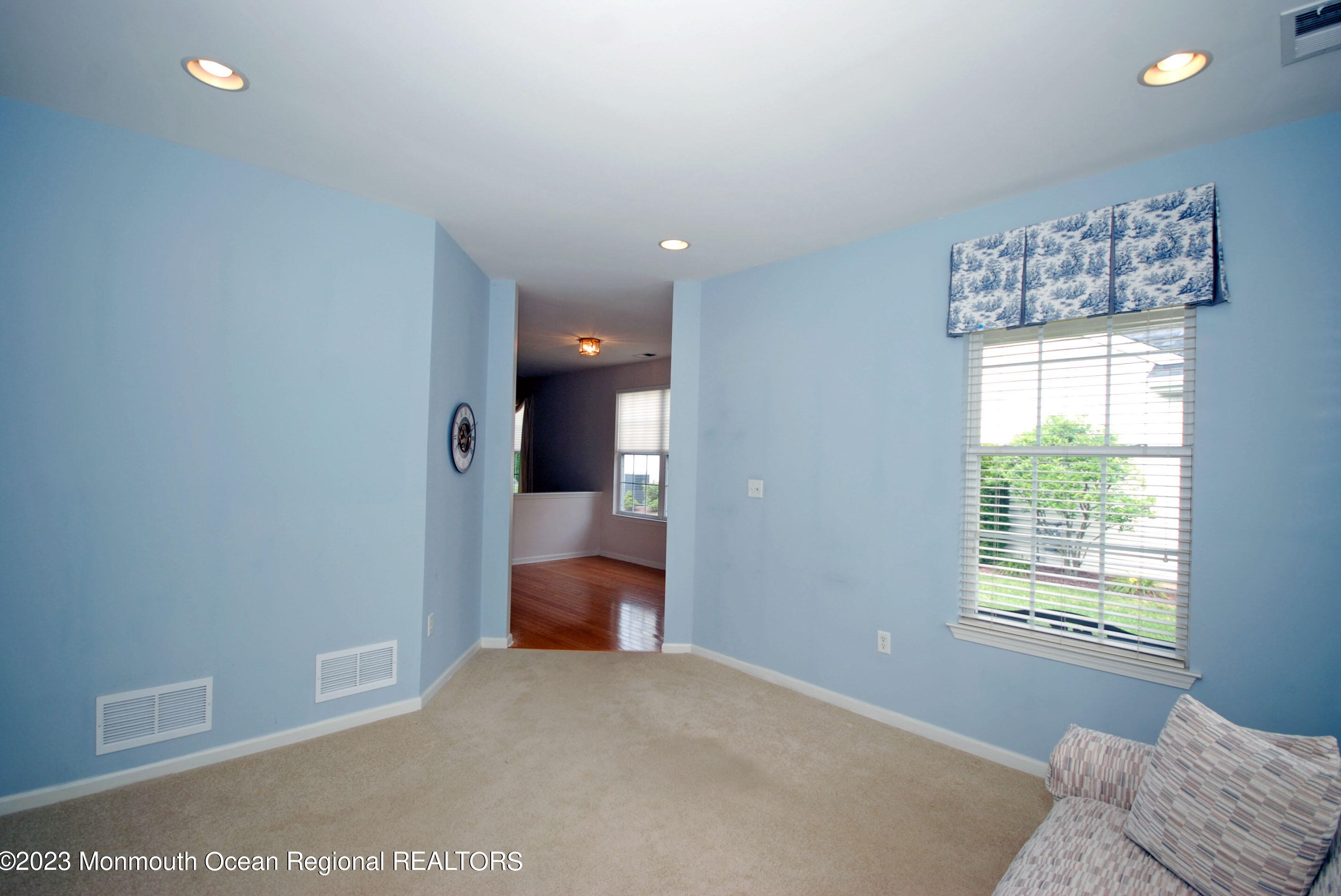 27 Plantation Way, Upper Freehold NJ 08501-1870 exterior