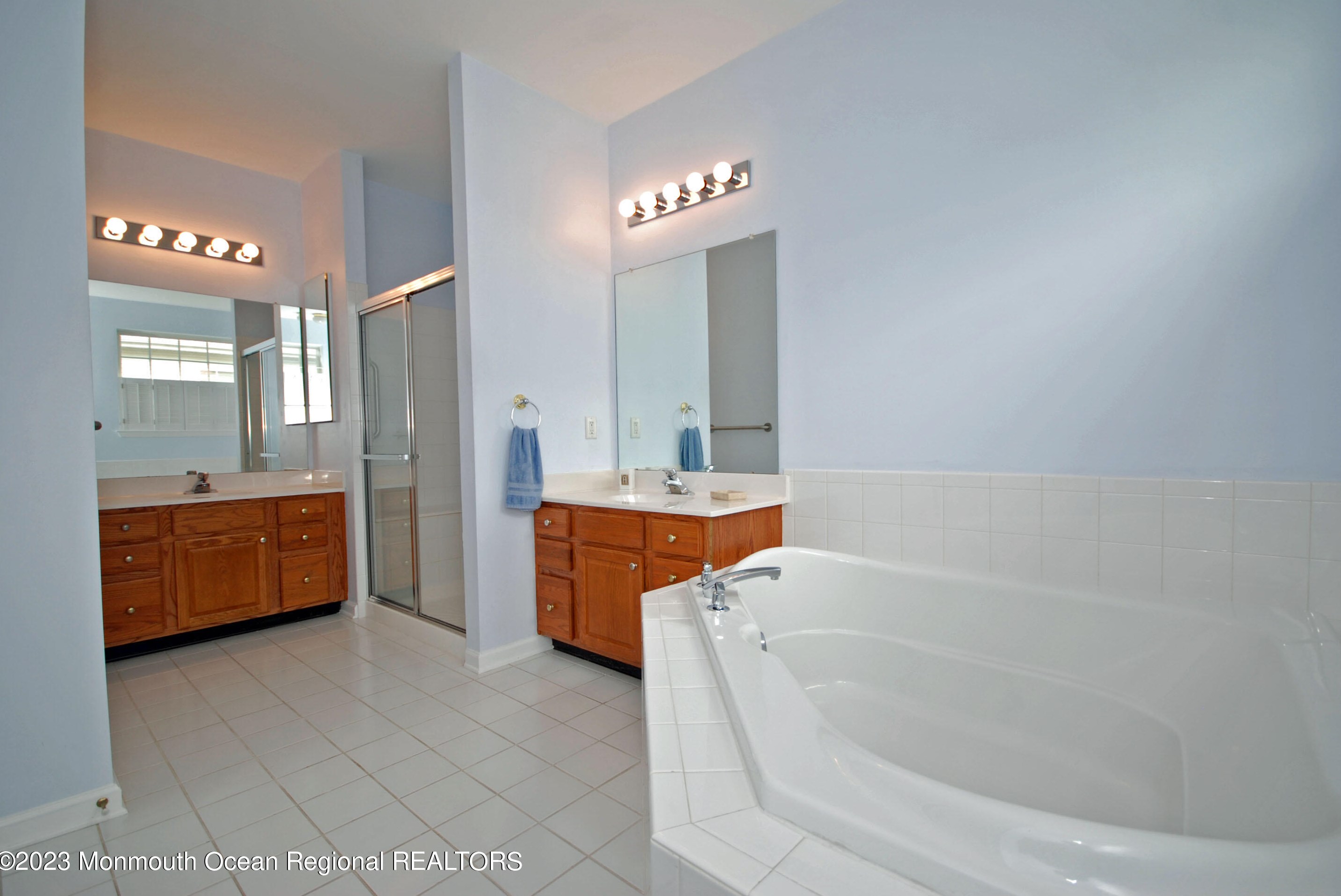 27 Plantation Way, Upper Freehold NJ 08501-1870 exterior