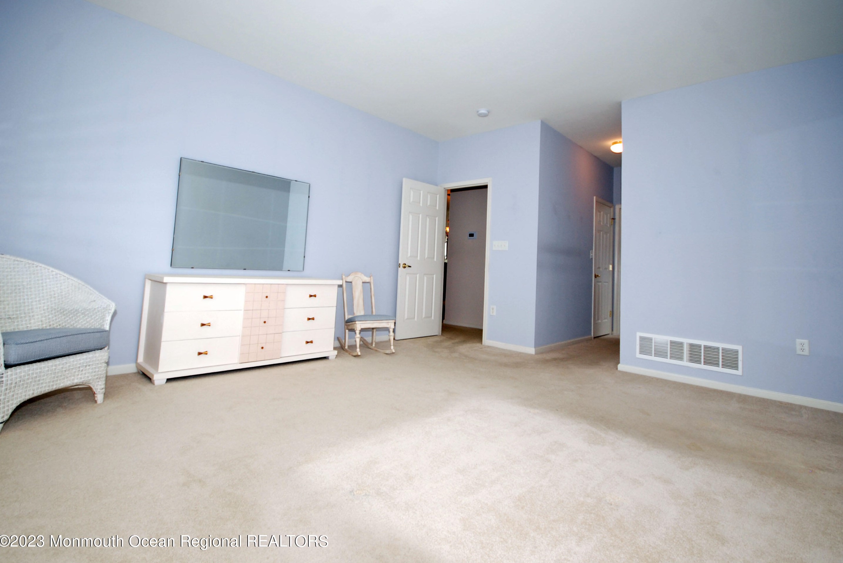 27 Plantation Way, Upper Freehold NJ 08501-1870 exterior