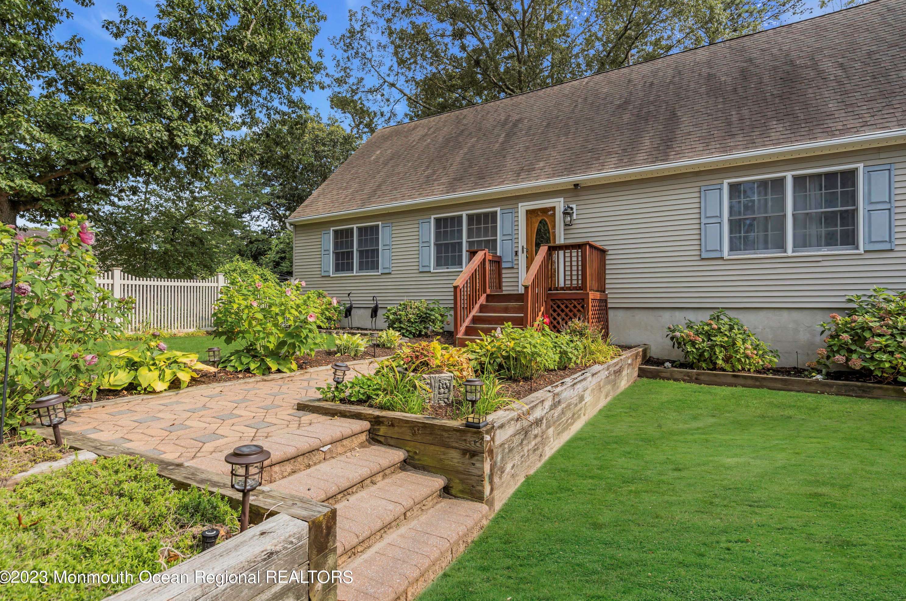 59 Willow St, Waretown, NJ 08758-1549