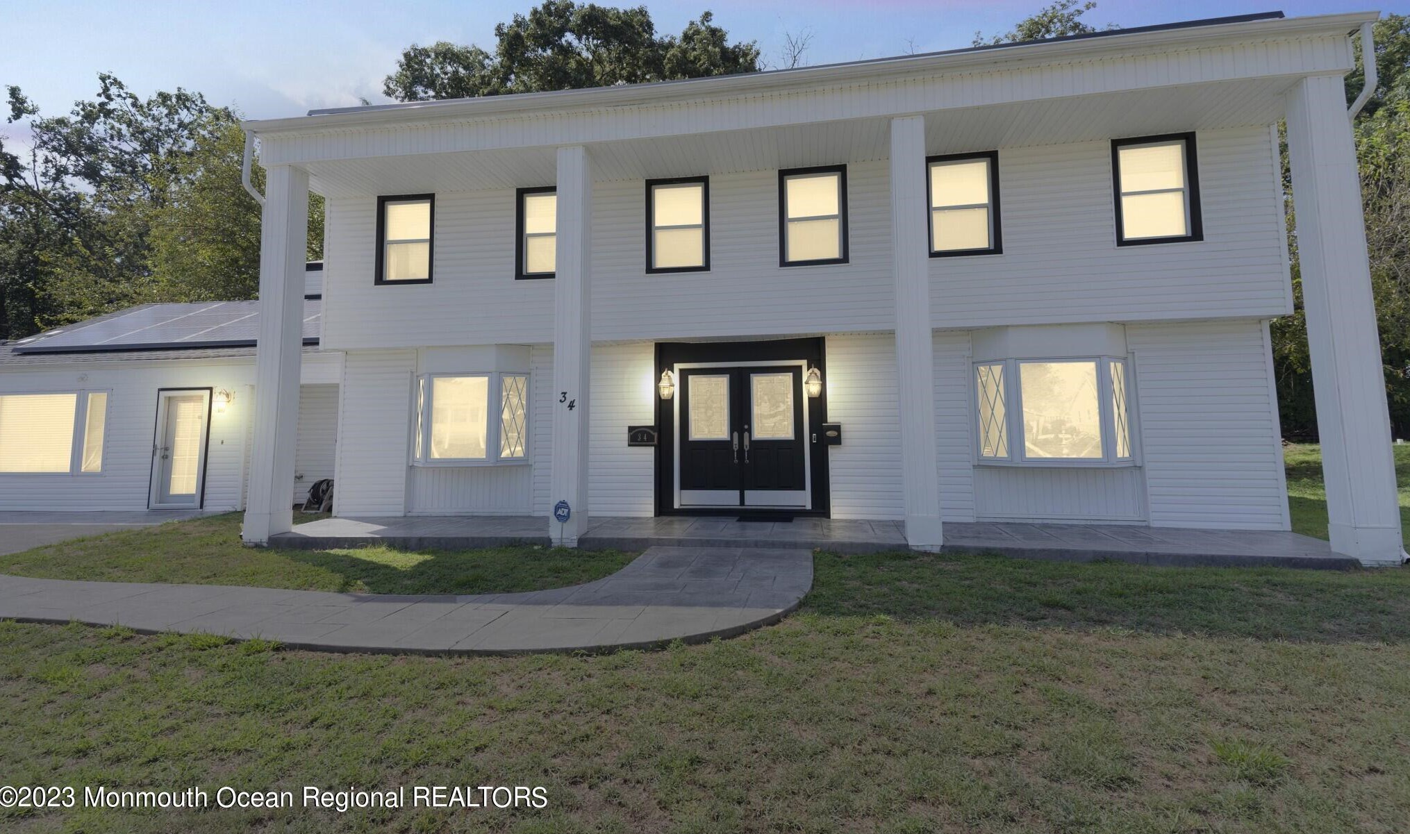 34 Winterberry Ln, Willingboro, NJ 08046
