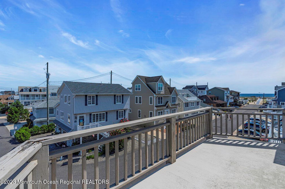 49 Boatmans Rd, Lavallette, NJ 08735