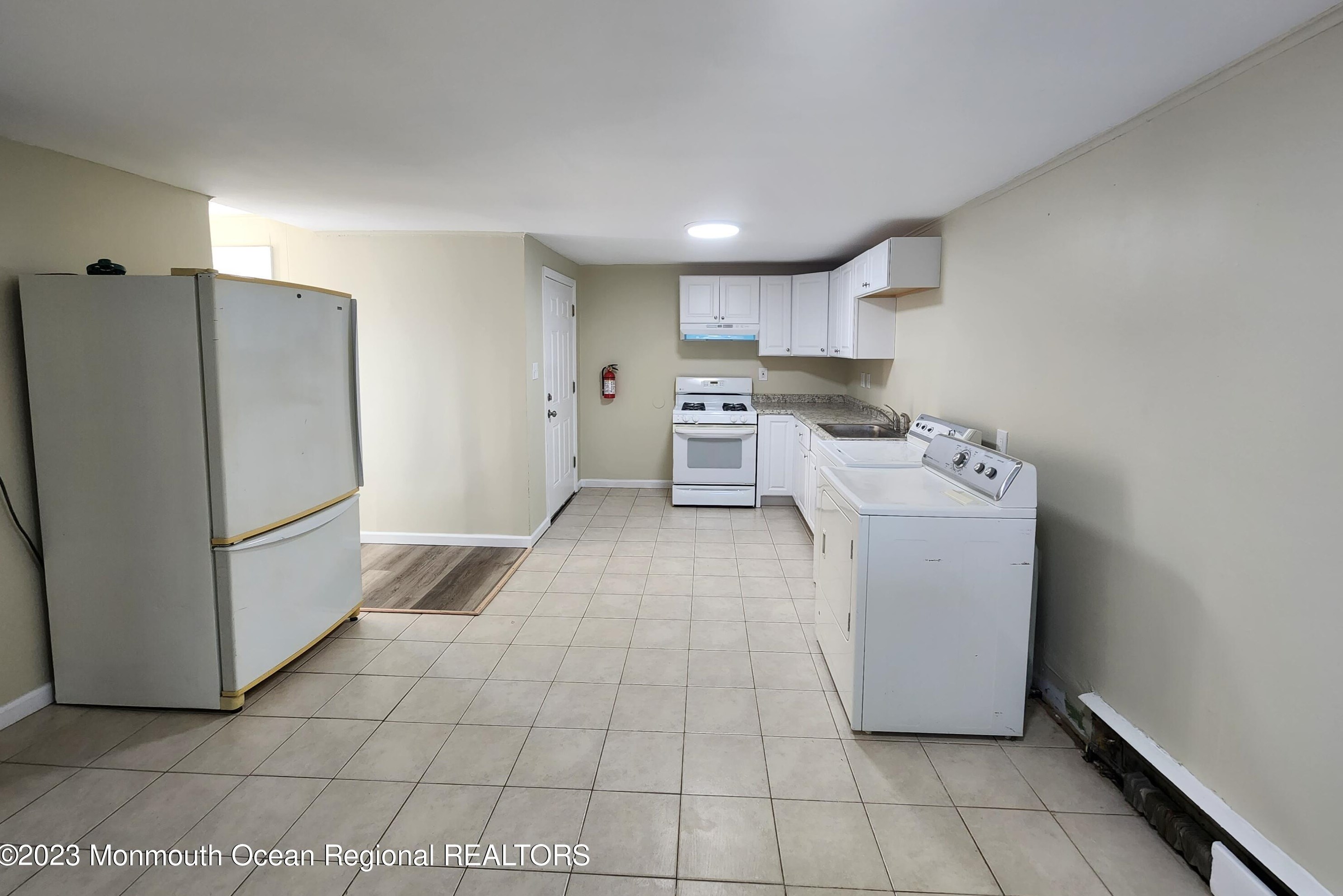 702 Sydney Ave, Keyport, NJ 07735