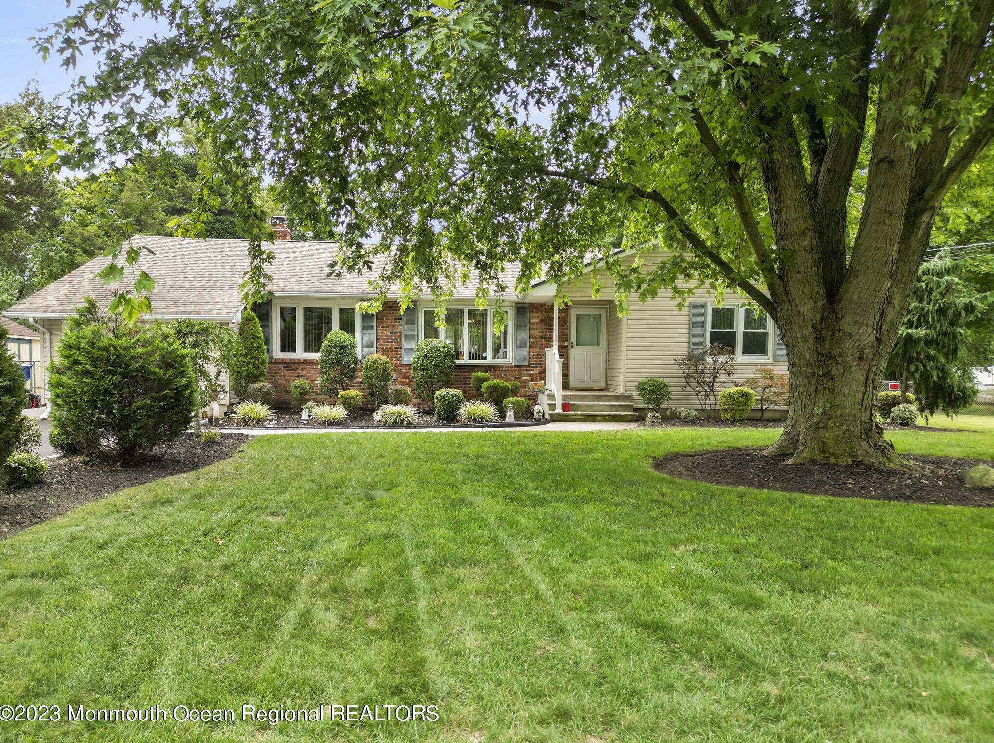 849 Bay Ave, Toms River, NJ 08753-3546