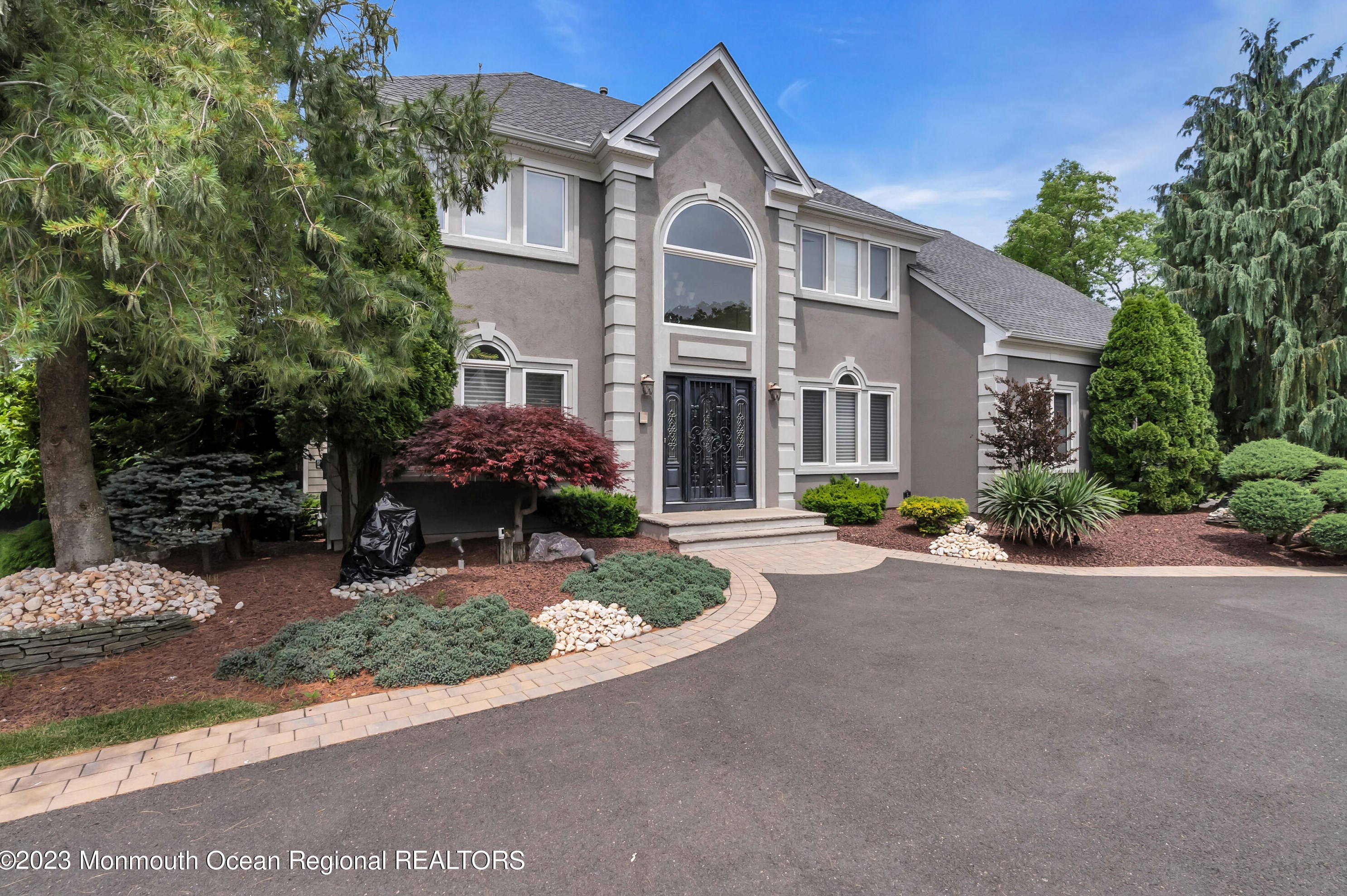 7 Mackenzie Rd, Tinton Falls, NJ 07724