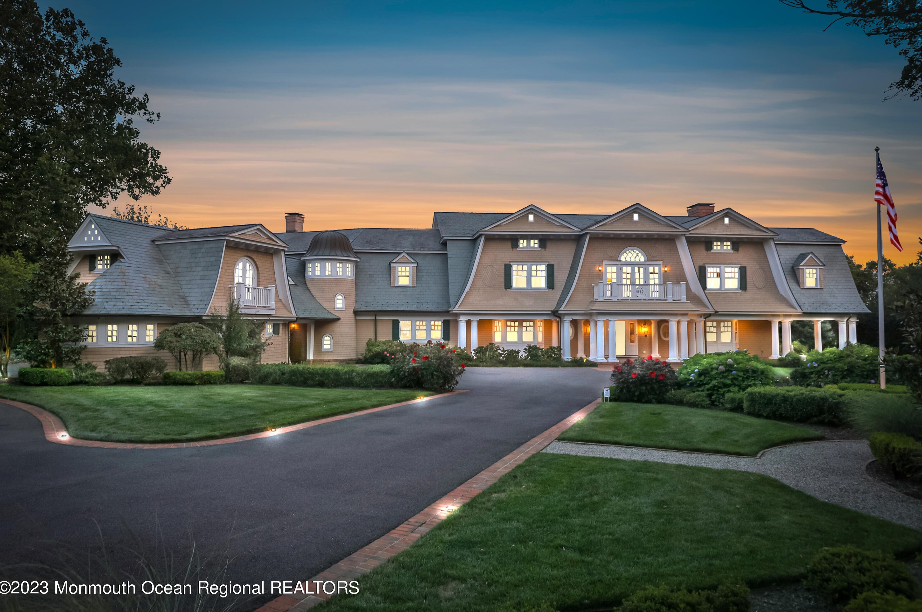 12 Oyster Bay Dr, Locust NJ  07760-1822 exterior