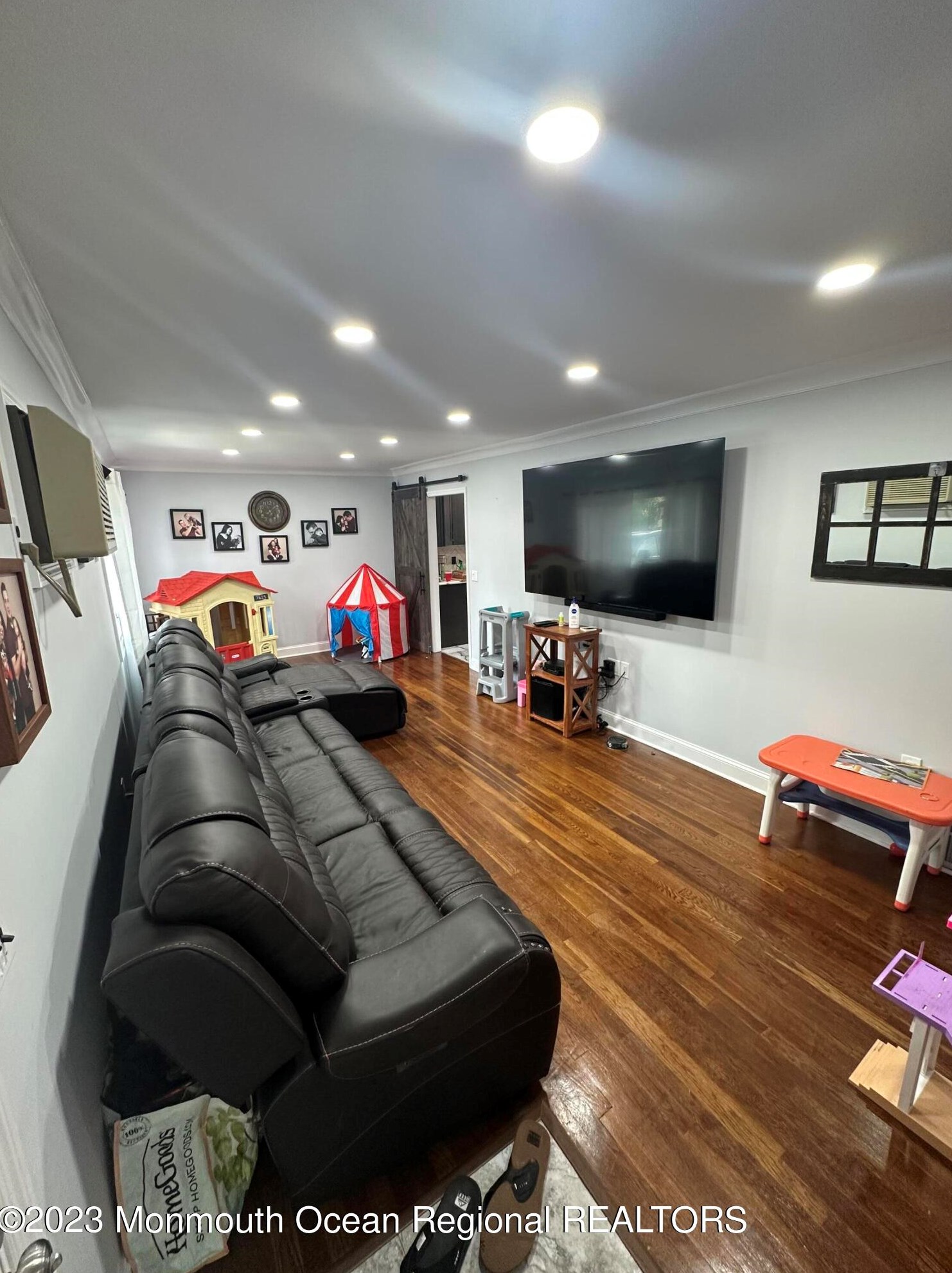 101 Fairway Dr, Toms River NJ  08757-5521 exterior
