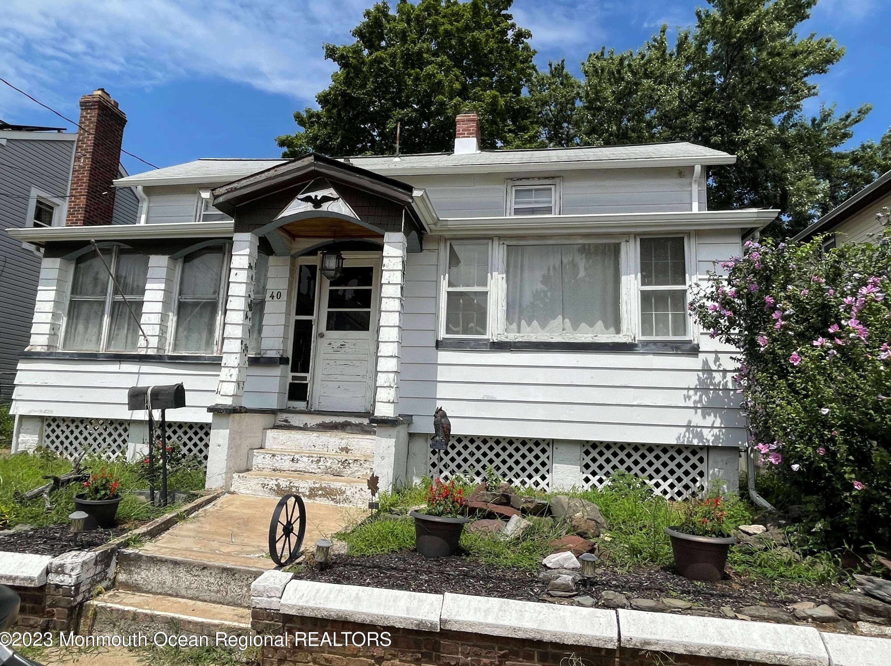 40 Oak St, Keyport, NJ 07735-1713
