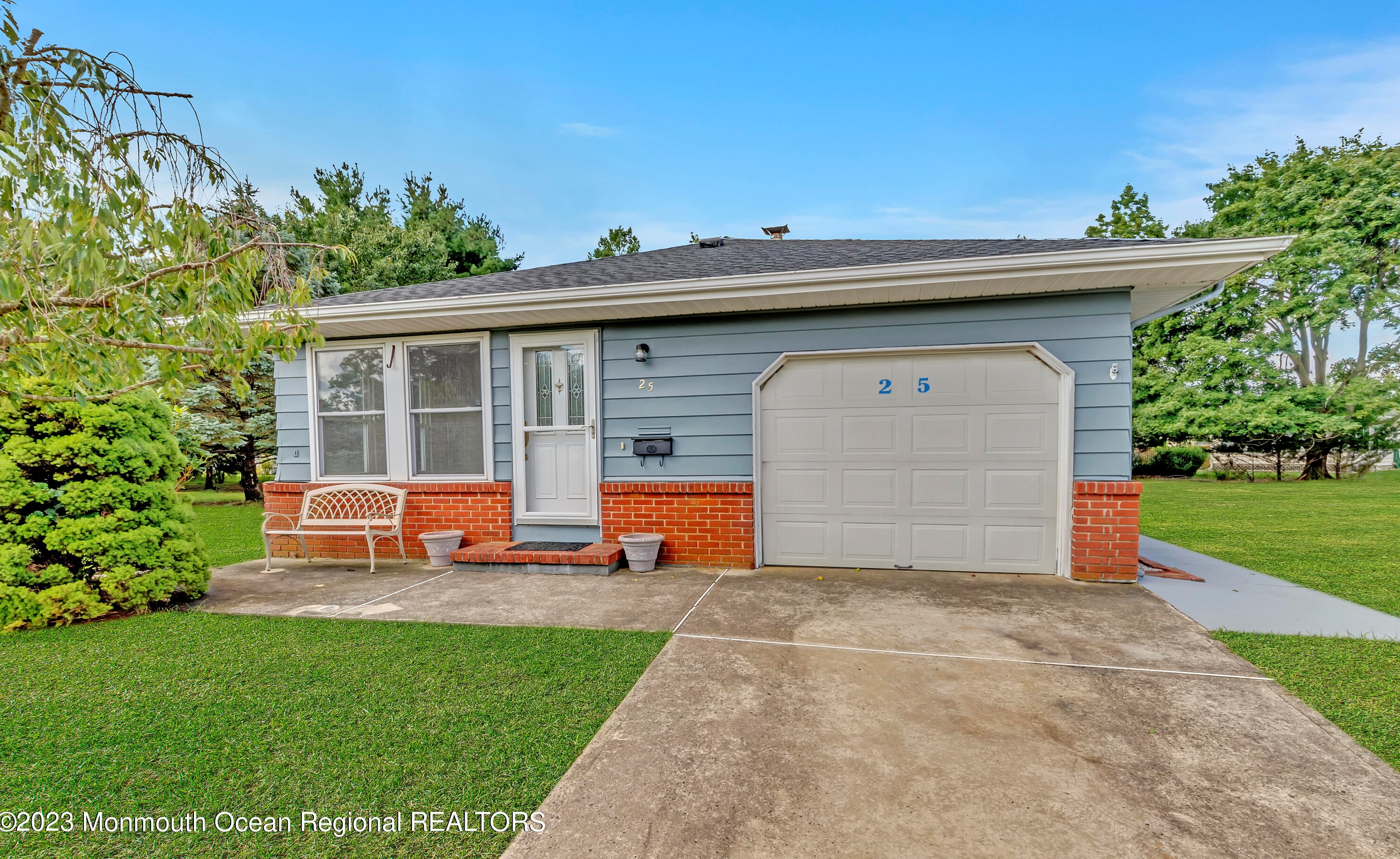 25 Bolans Ct, Toms River, NJ 08757-4634