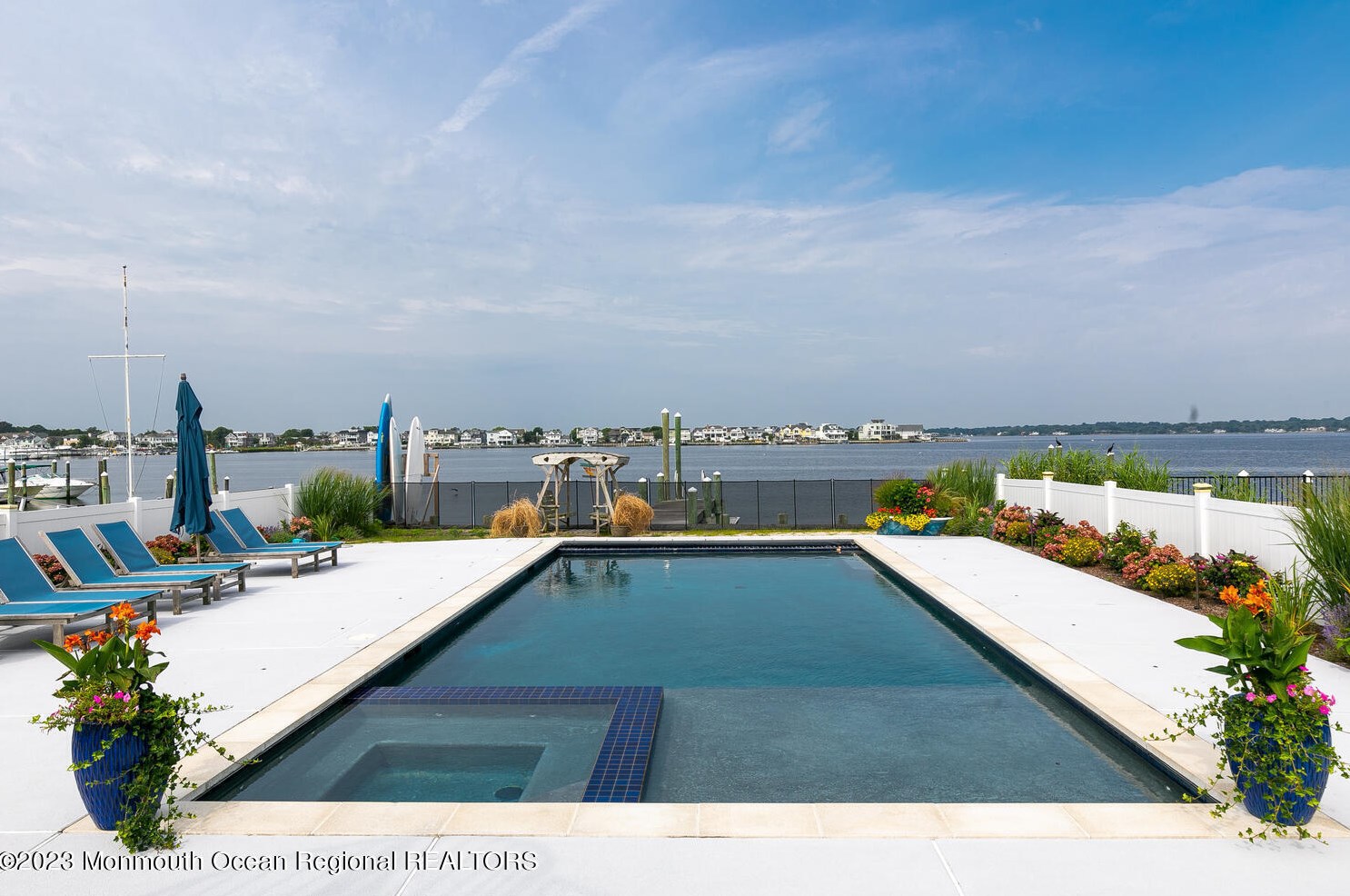 24 Park Rd, Monmouth Beach, NJ 07750-1237