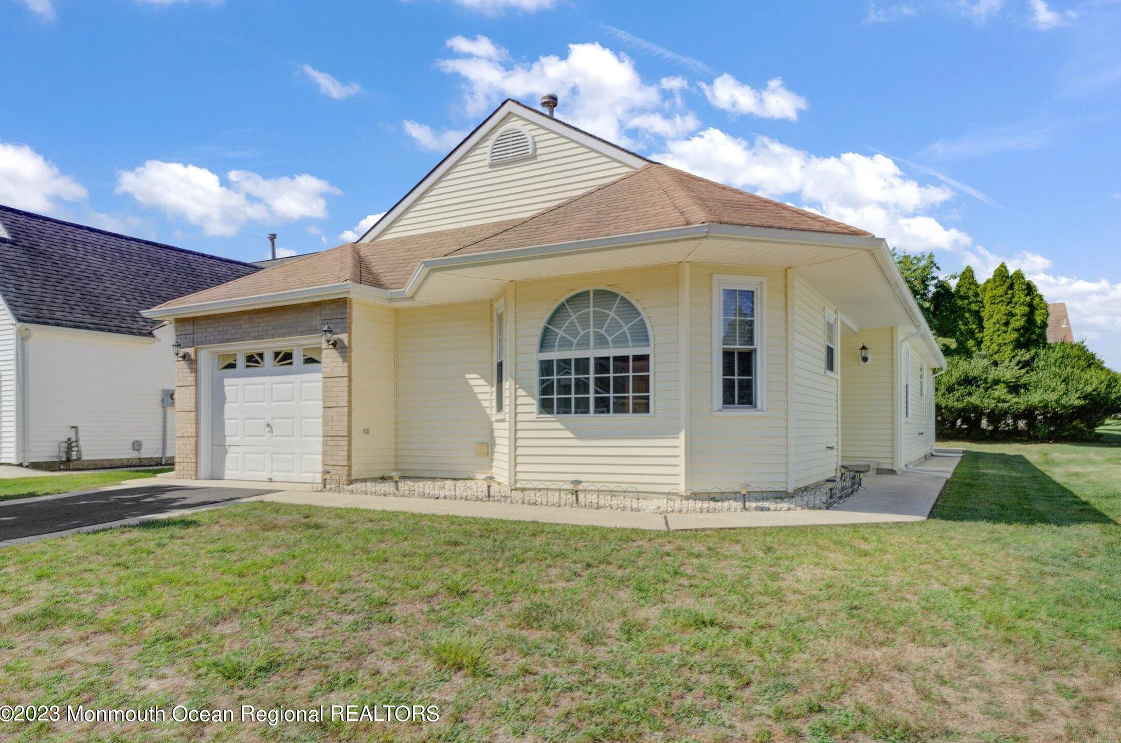 94 Narberth Way, Toms River, NJ 08757