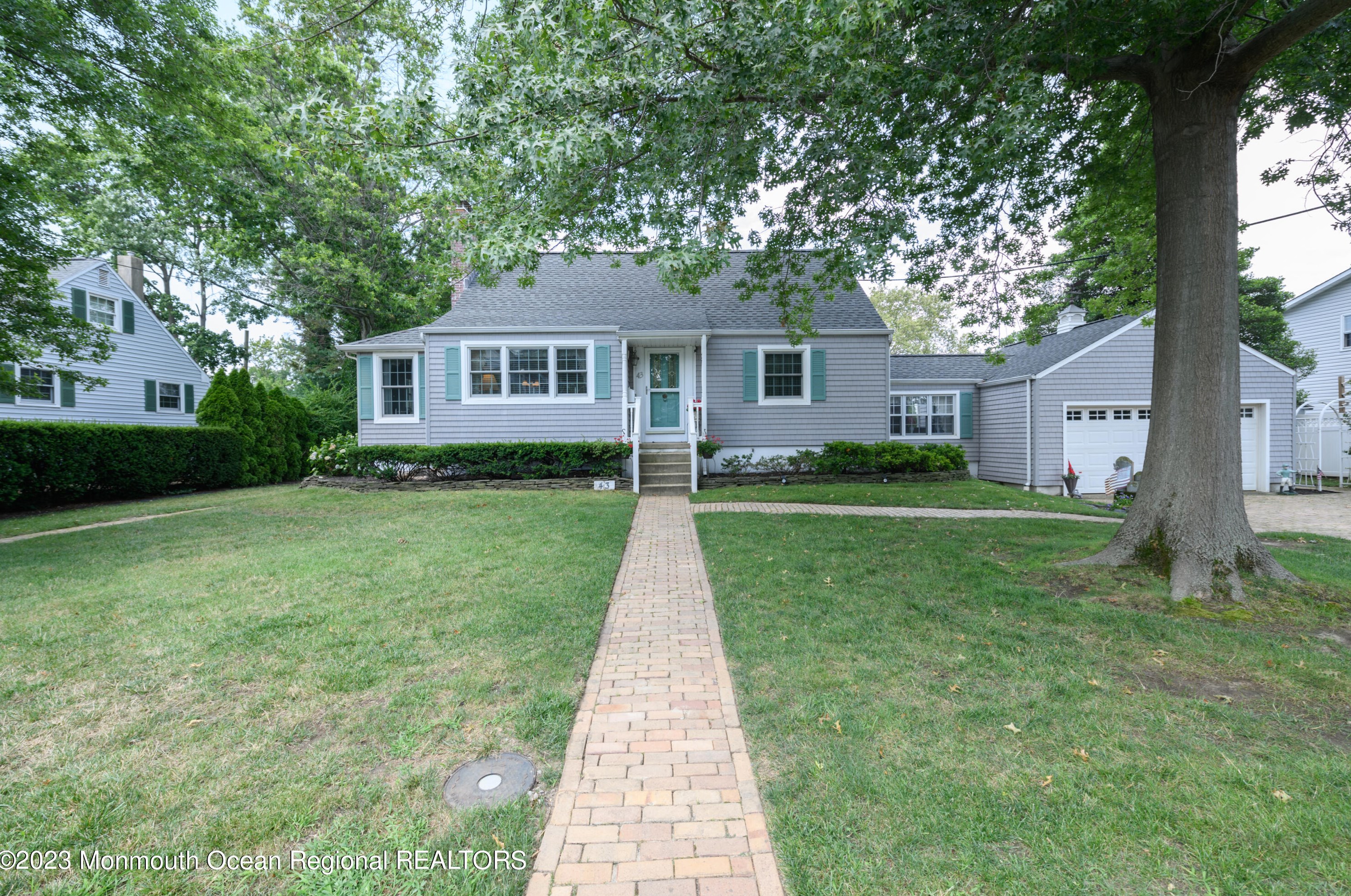 43 Sagamore Ave, Oceanport, NJ 07757-1516