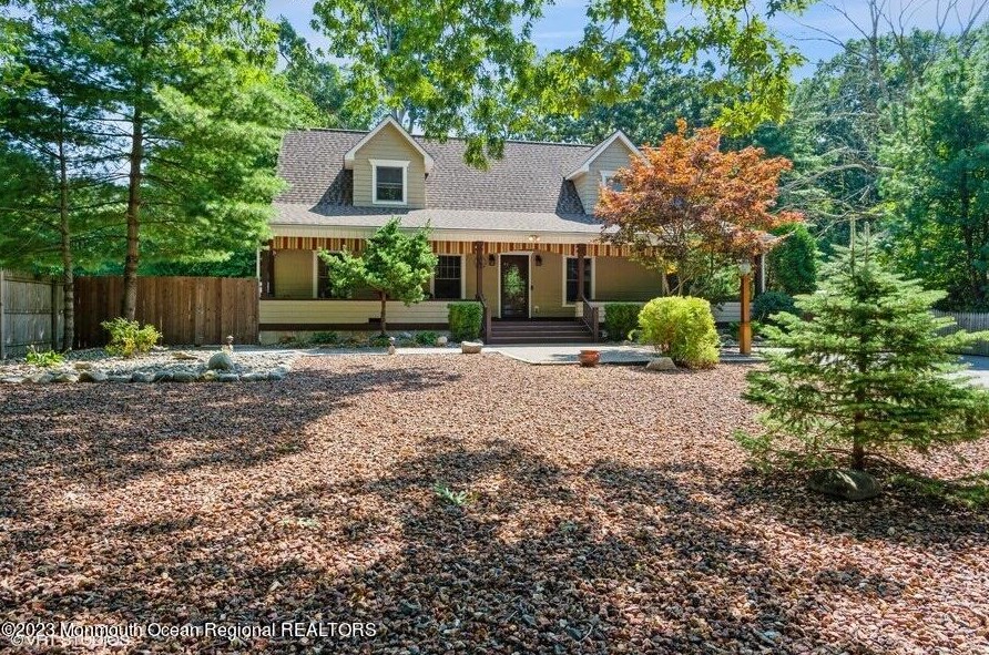 1259 Coulter St, Toms River, NJ 08755-4133