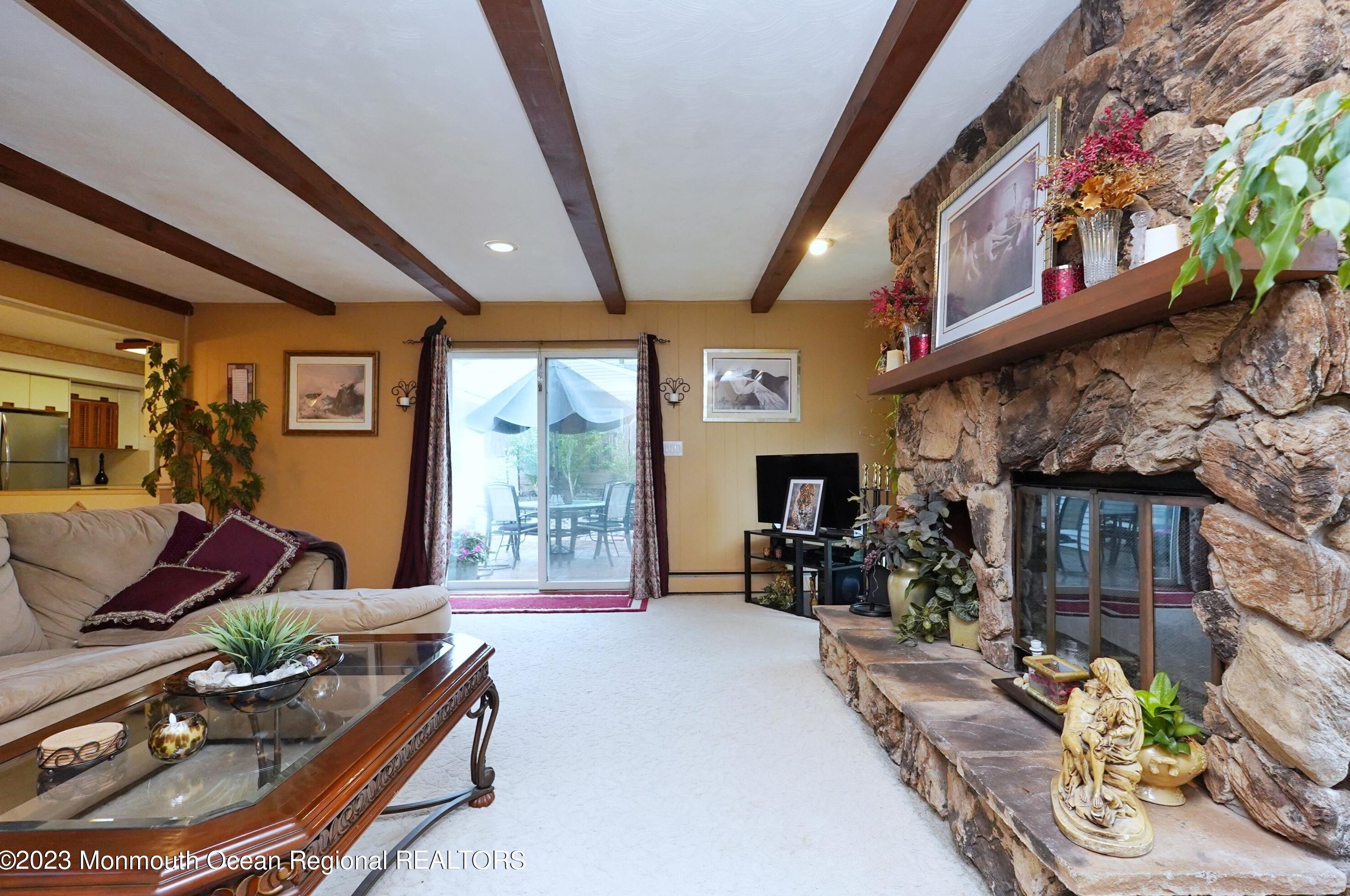 28 Waverly Pl, Matawan, NJ 07747-1818