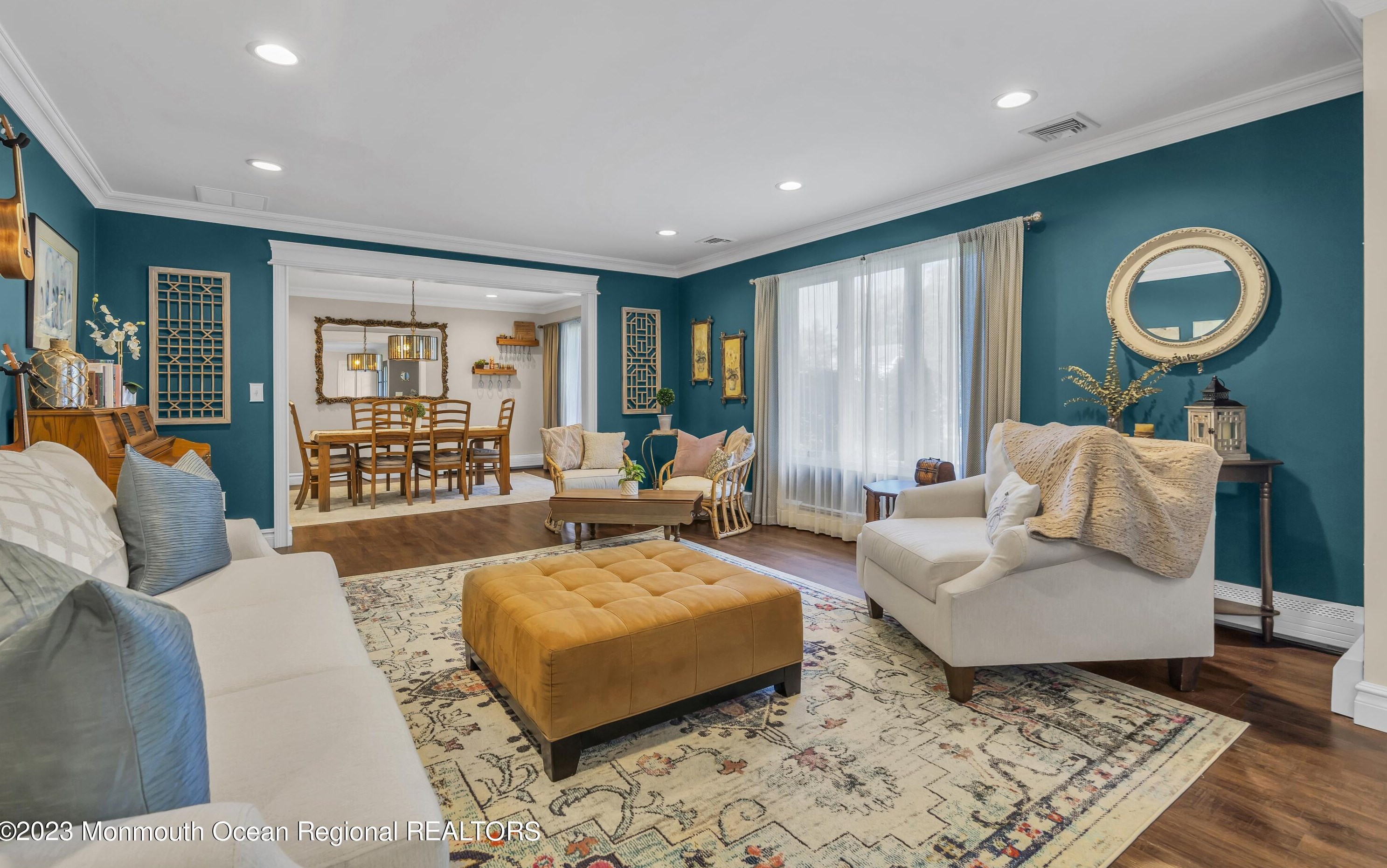 1 Marie Elaine Ct, Oakhurst NJ 07755-1483 exterior