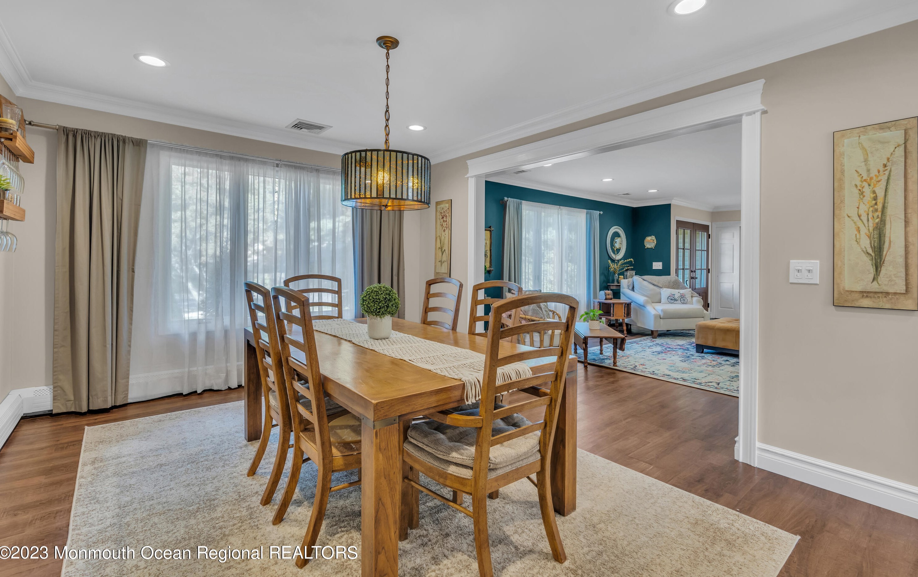 1 Marie Elaine Ct, Oakhurst NJ 07755-1483 exterior