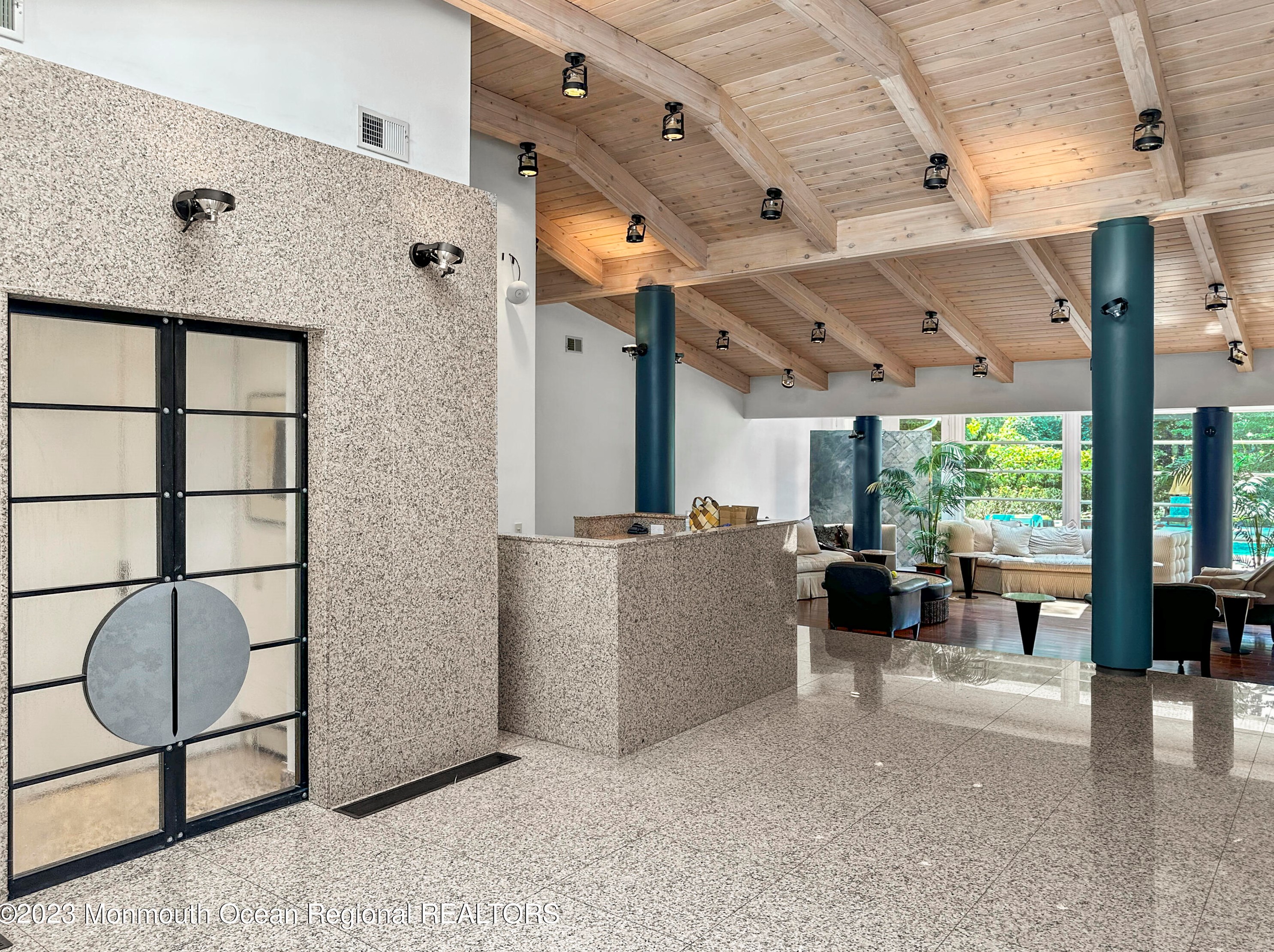 208 Maplewood Ave, Oakhurst NJ 07755-1618 exterior