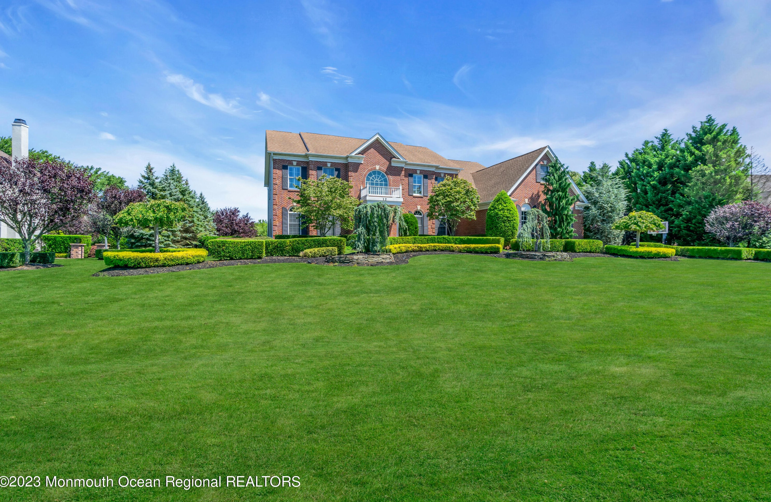 12 Silverleaf Way, Millstone Township, NJ 07726-3175