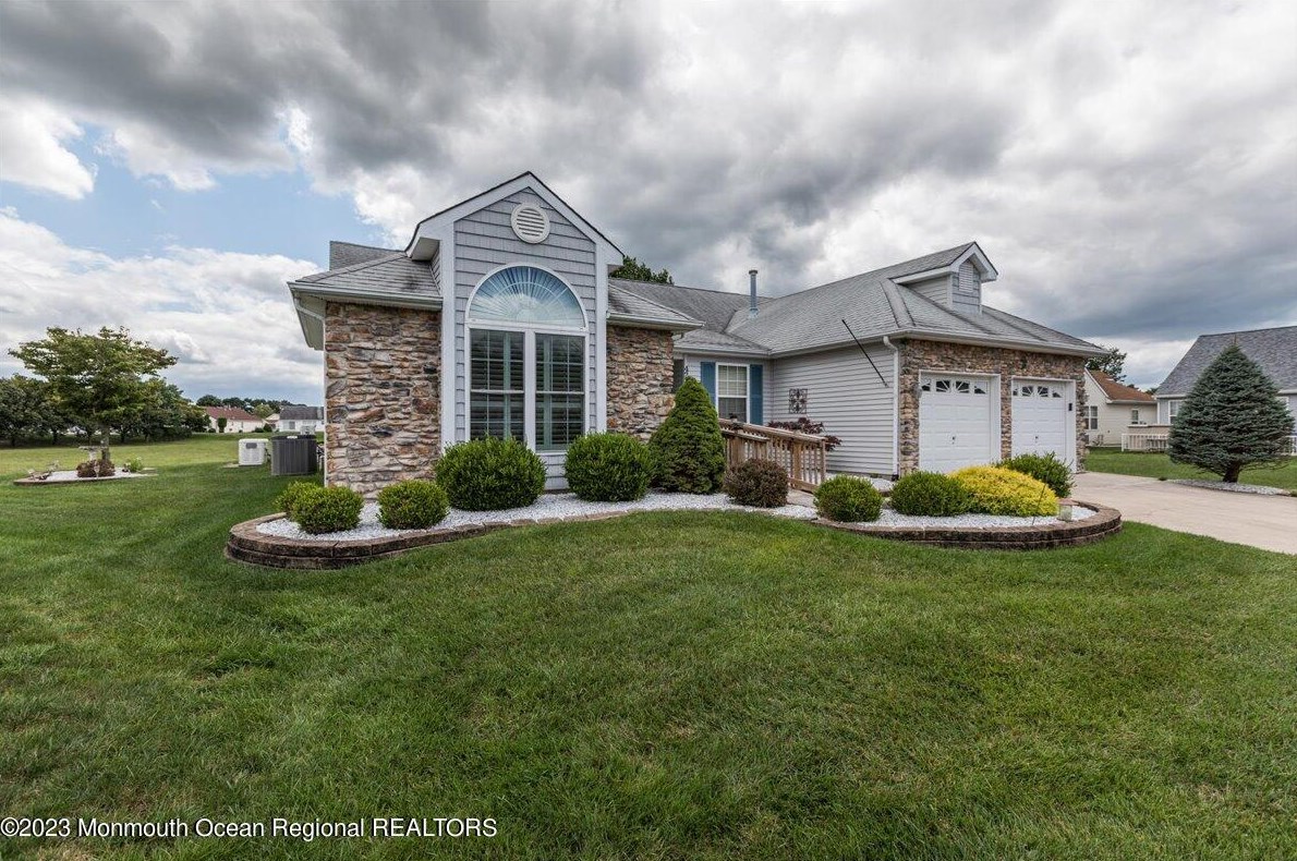 42 Abergele Ct, Toms River, NJ 08757-6630