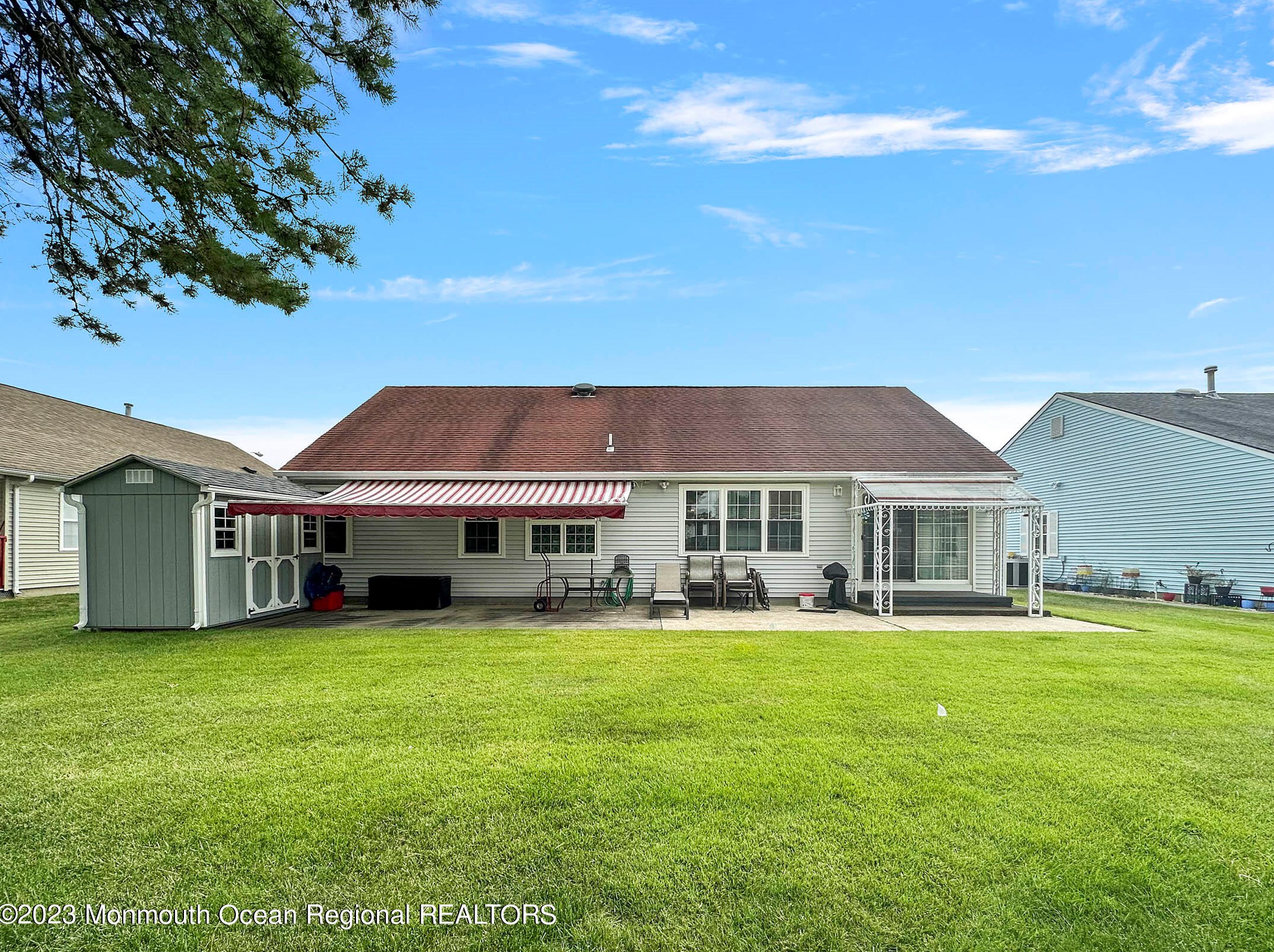 3 Sandhurst Ct, Toms River NJ  08757-6564 exterior