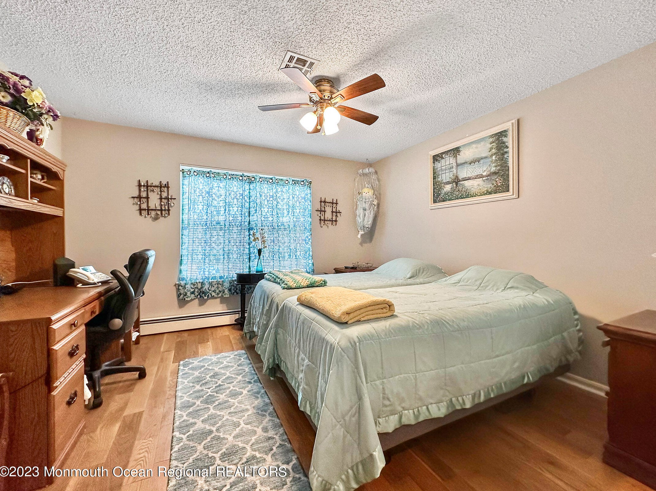 3 Sandhurst Ct, Toms River NJ  08757-6564 exterior