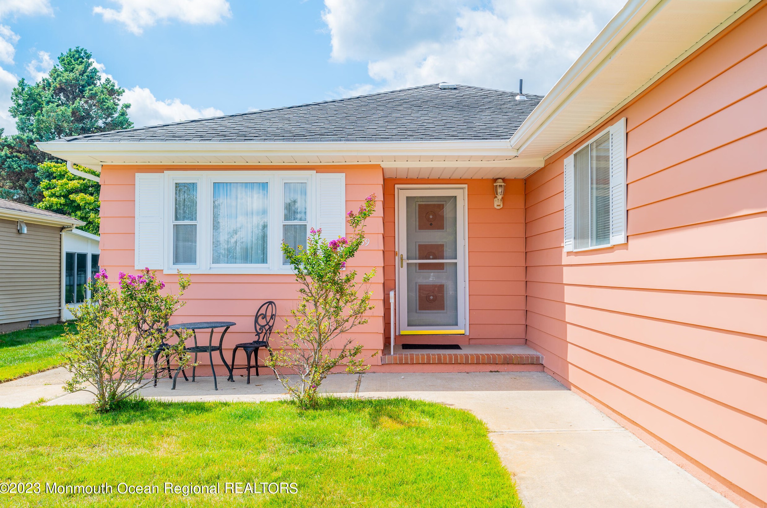 39 Liberta Dr, Toms River, NJ 08757-3948
