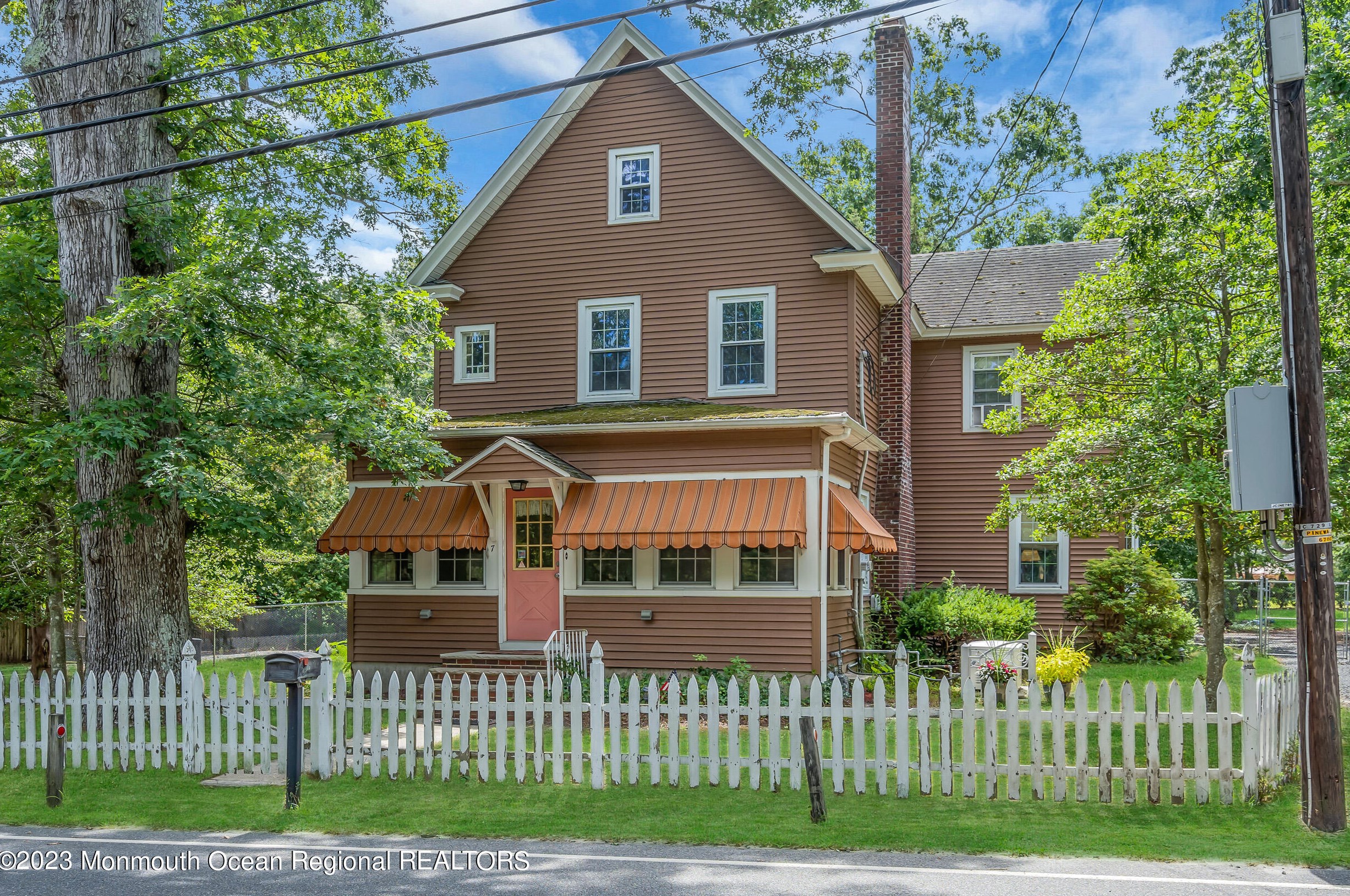 7 Bay Way, Lacey Township, NJ 08734