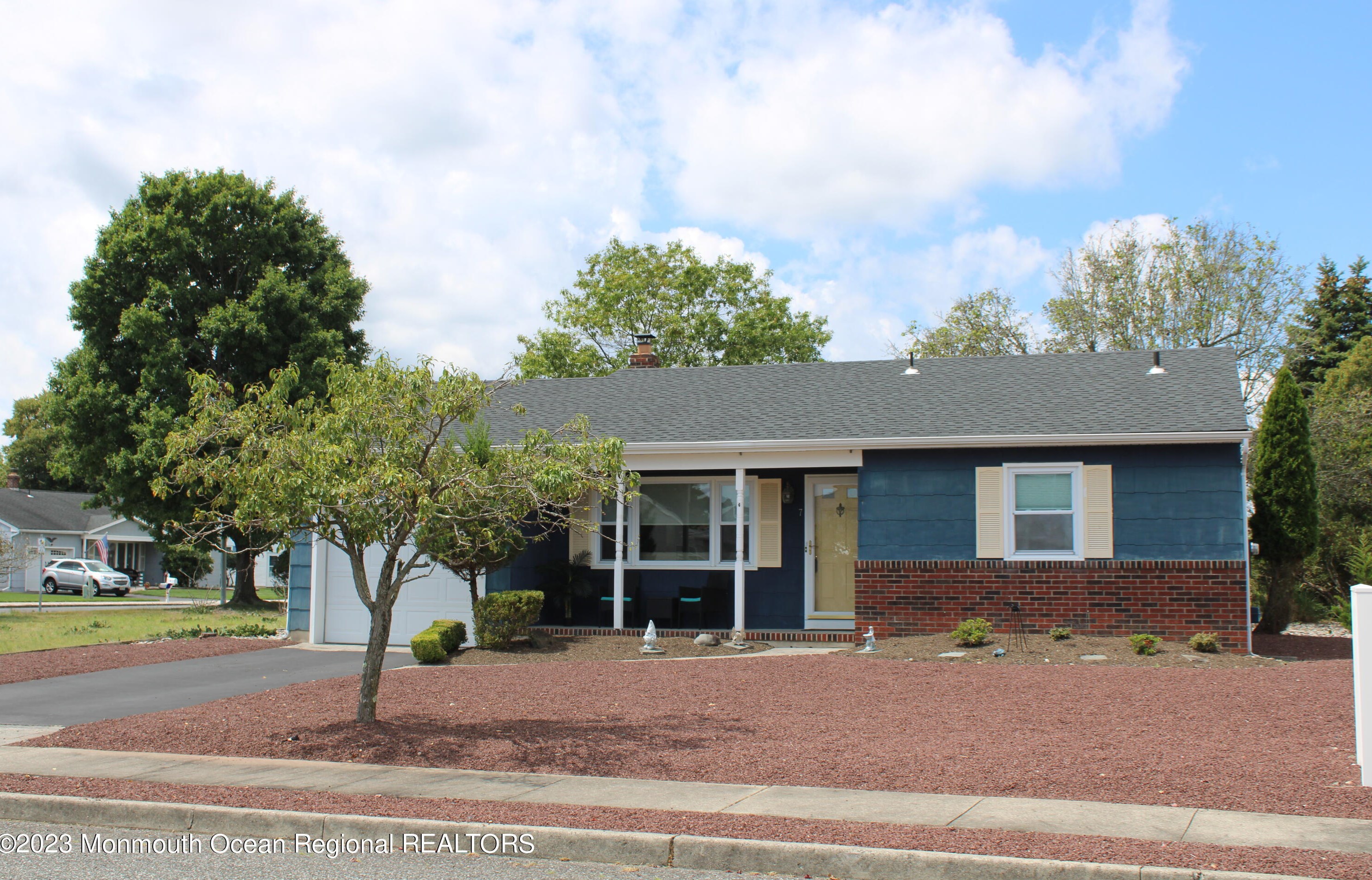 7 Oakfield Rd, Toms River, NJ 08757-6340