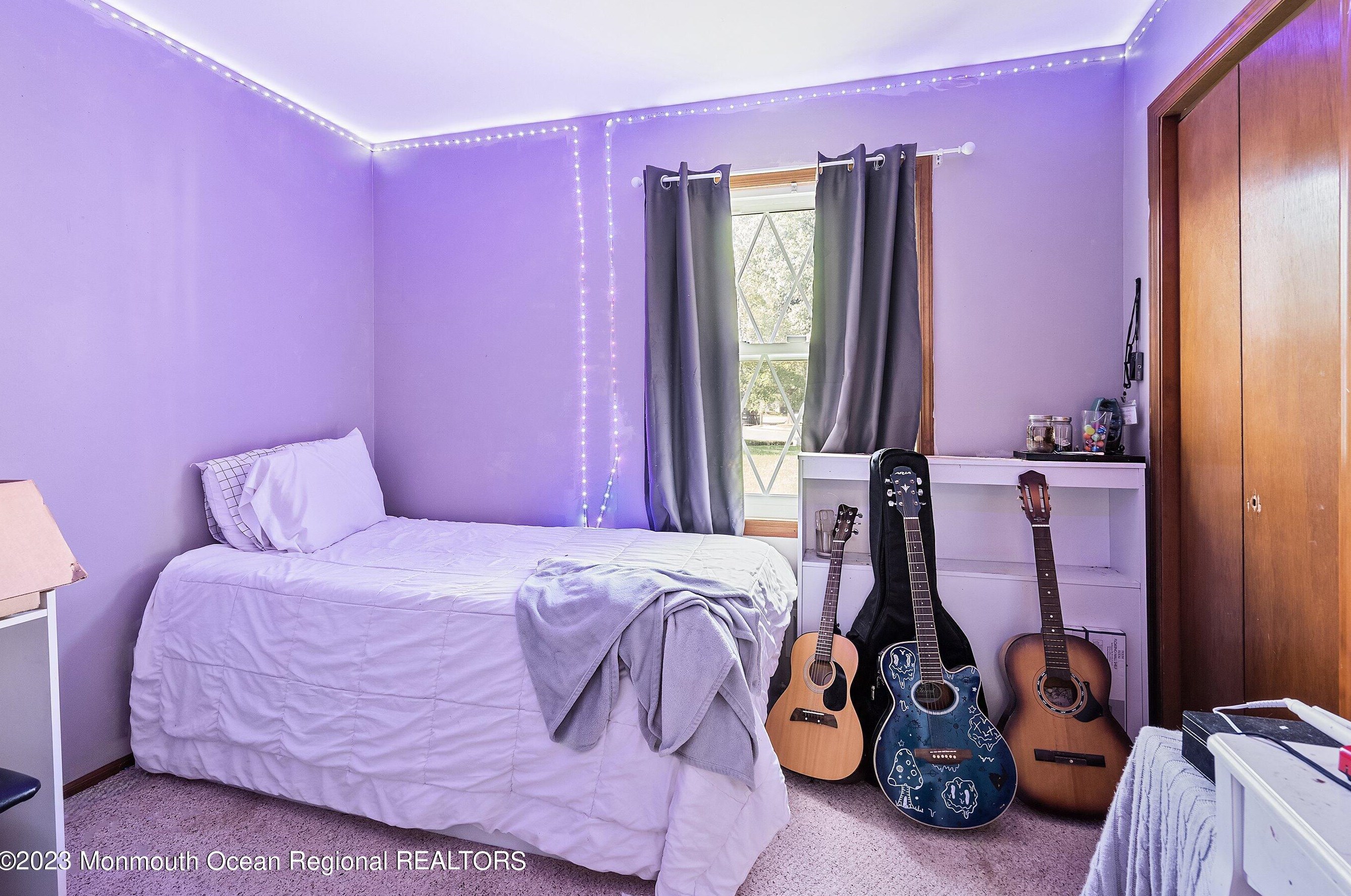 811 Apple Ct, Toms River NJ  08753-3742 exterior