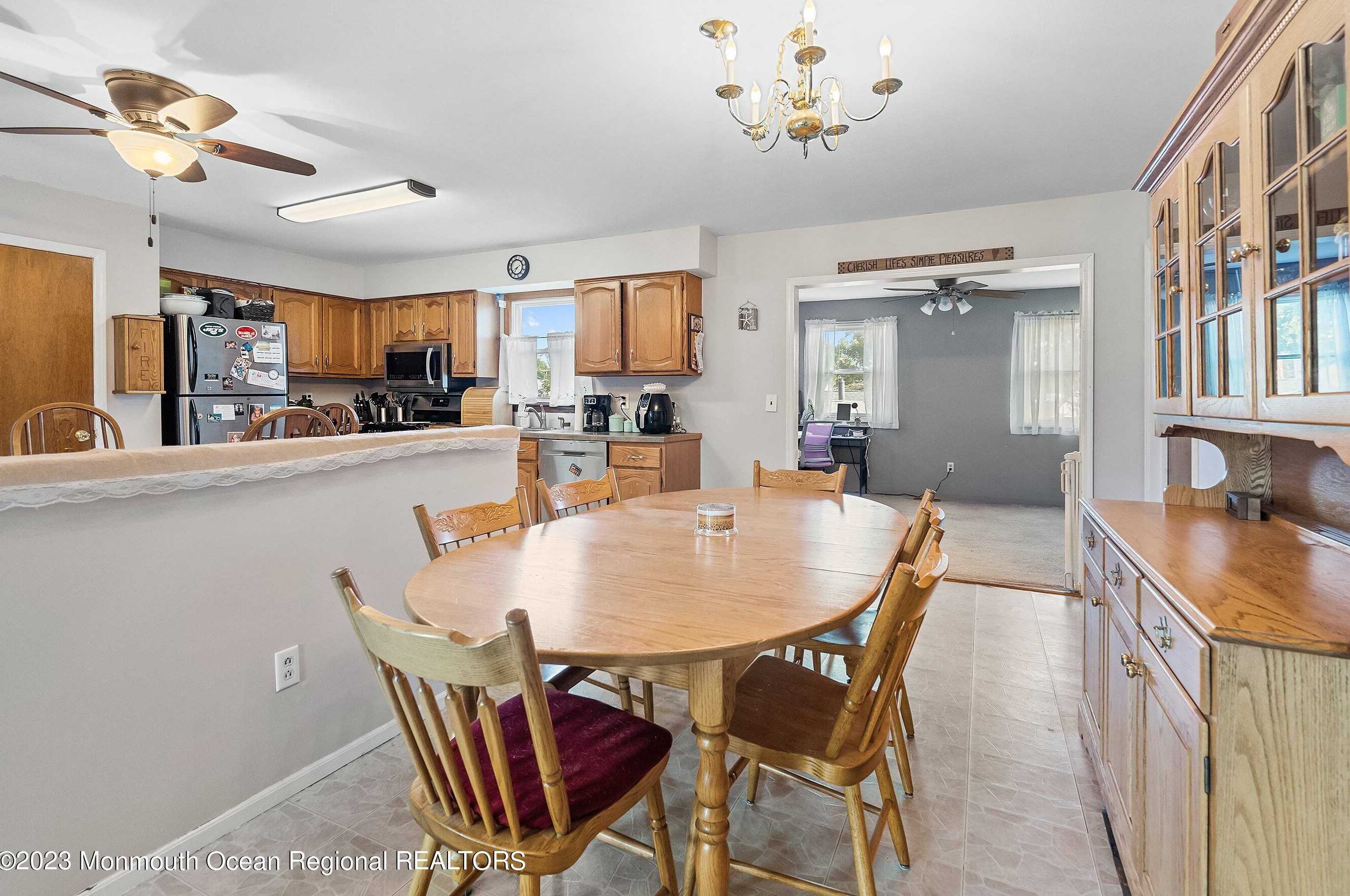 811 Apple Ct, Toms River NJ  08753-3742 exterior