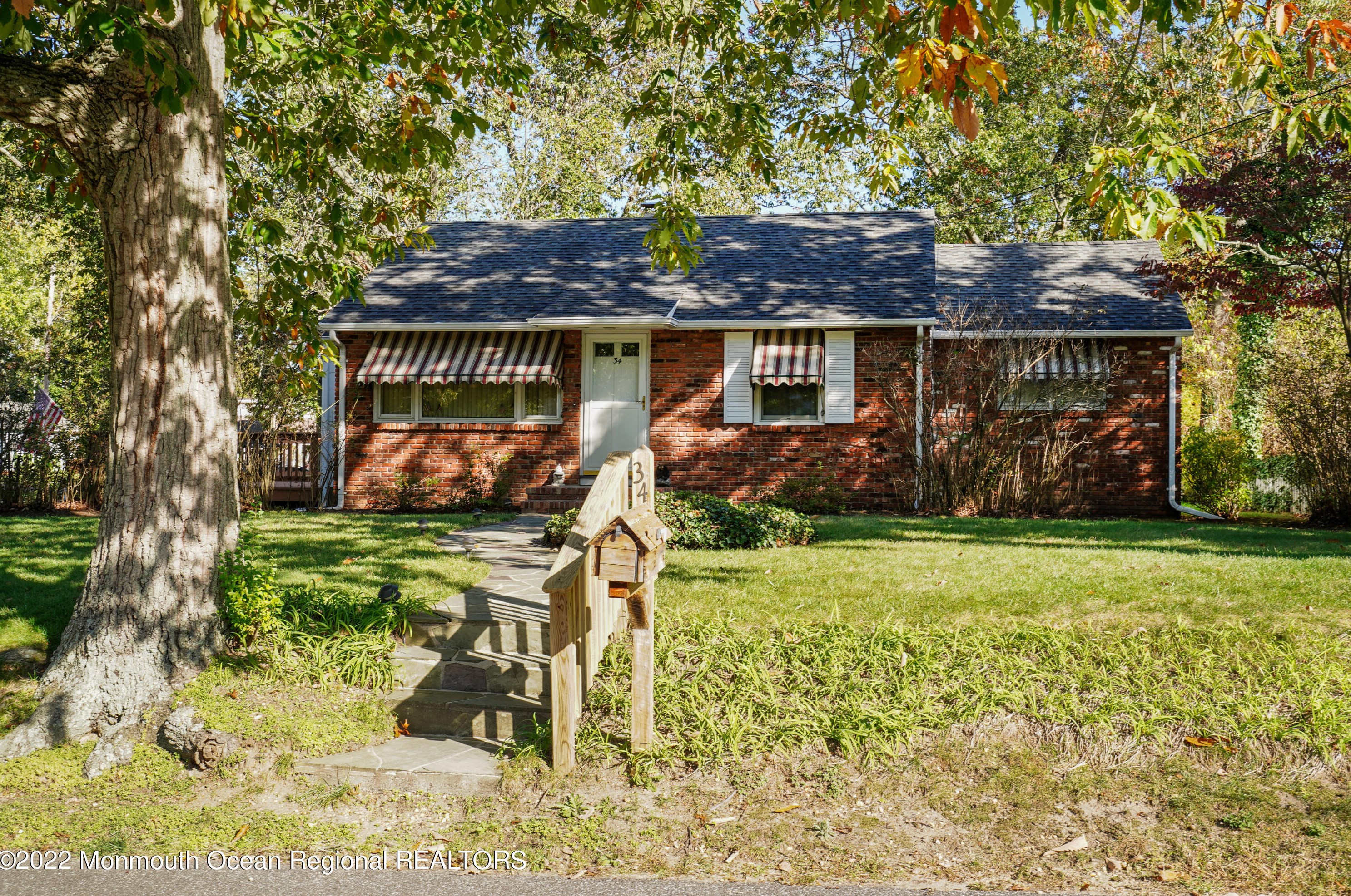 34 Hemlock Rd, Wall Township, NJ 07731-1435