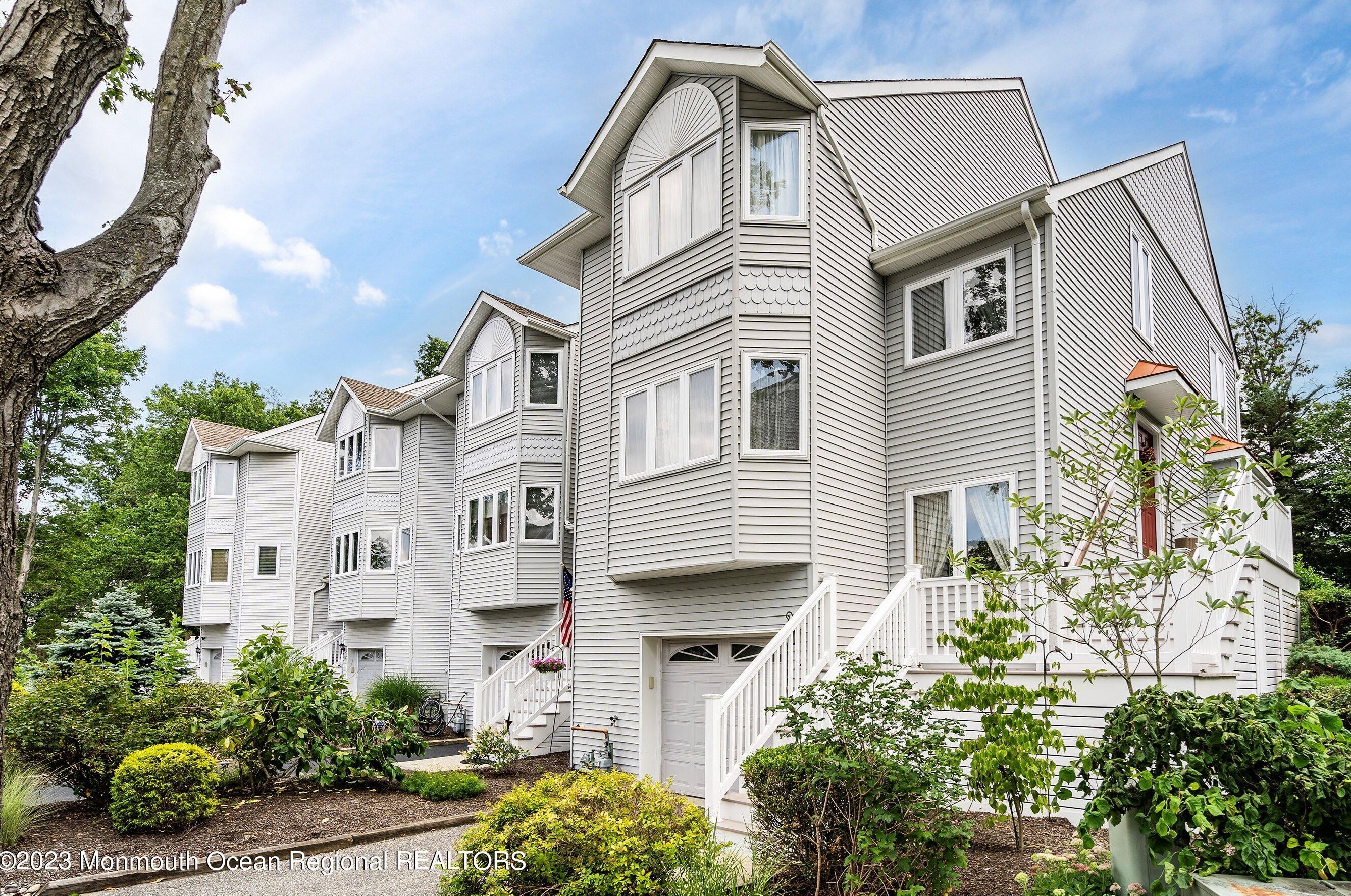 194 Muskflower Ct, Toms River NJ  08753-1328 exterior