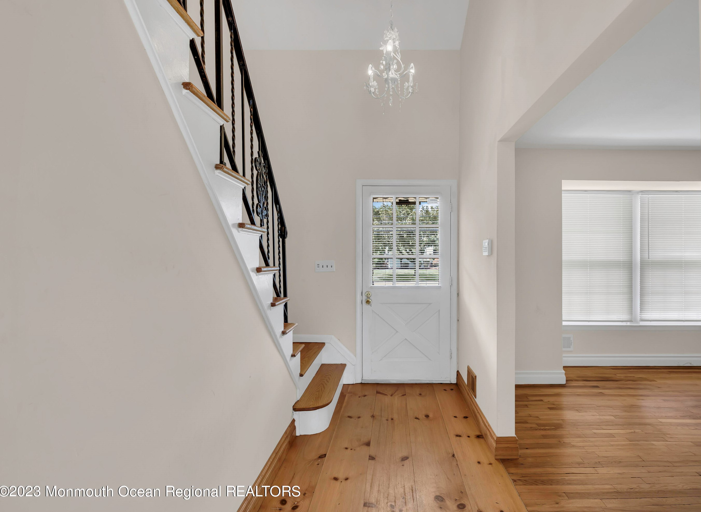 452 Stillwells Corner Rd, East Freehold, NJ 07728