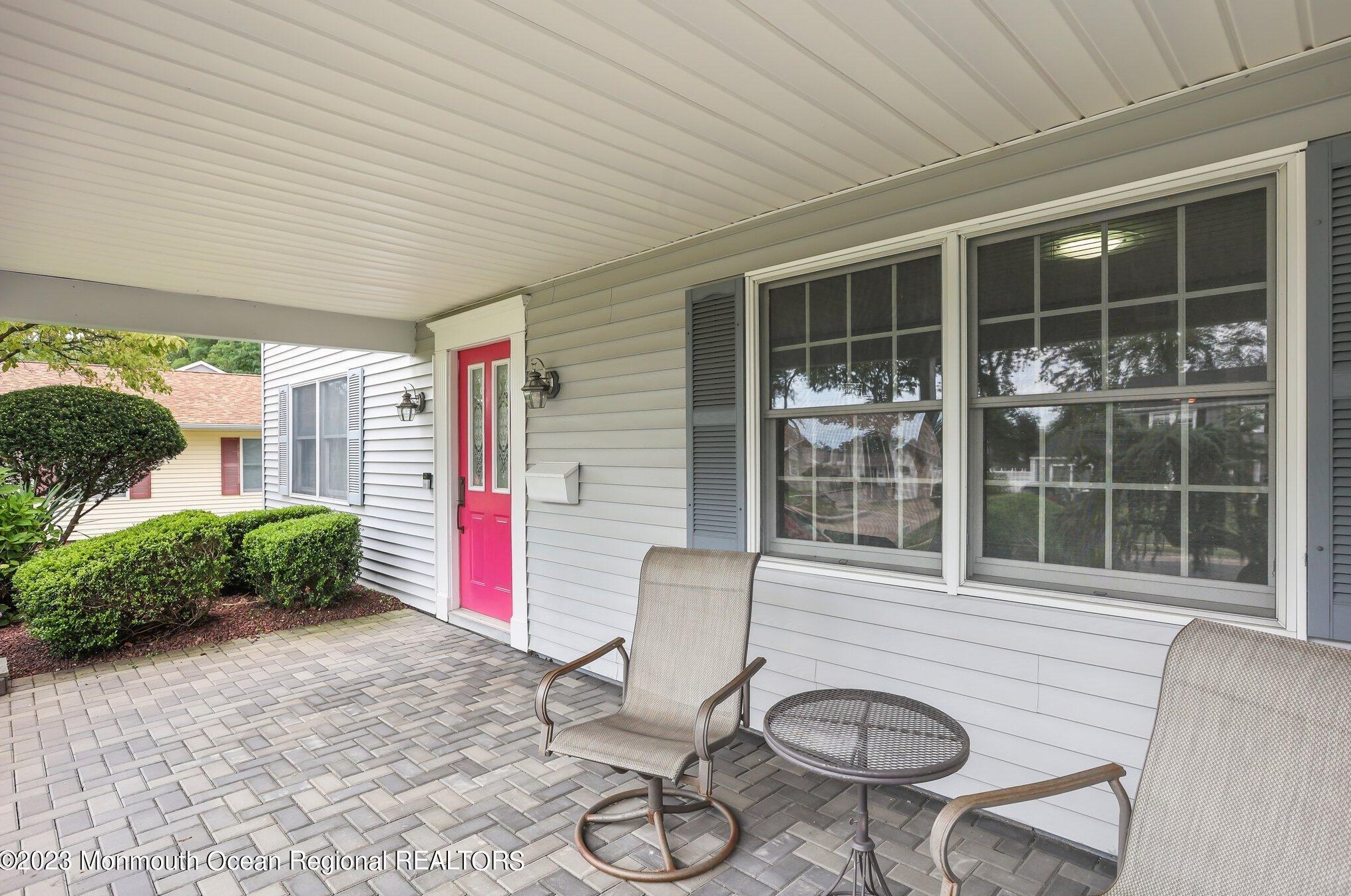35 Irongate Ln, Matawan, NJ 07747-1721