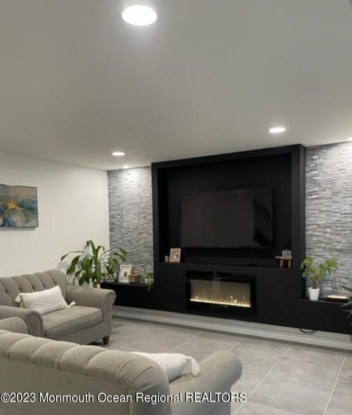 120 Westchester Dr, Tuckerton, NJ 08087