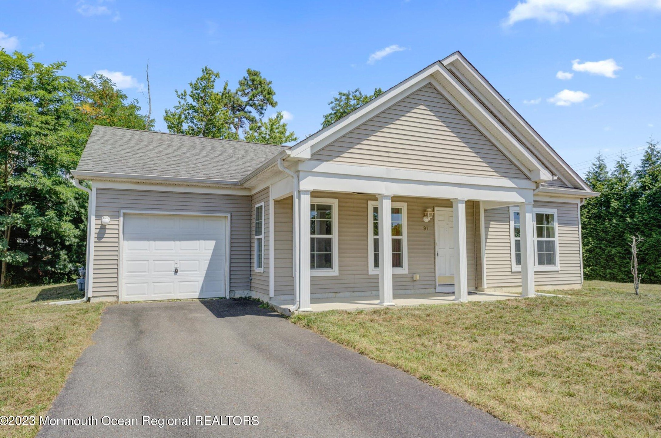 91 3rd Ave, Toms River, NJ 08757-4922