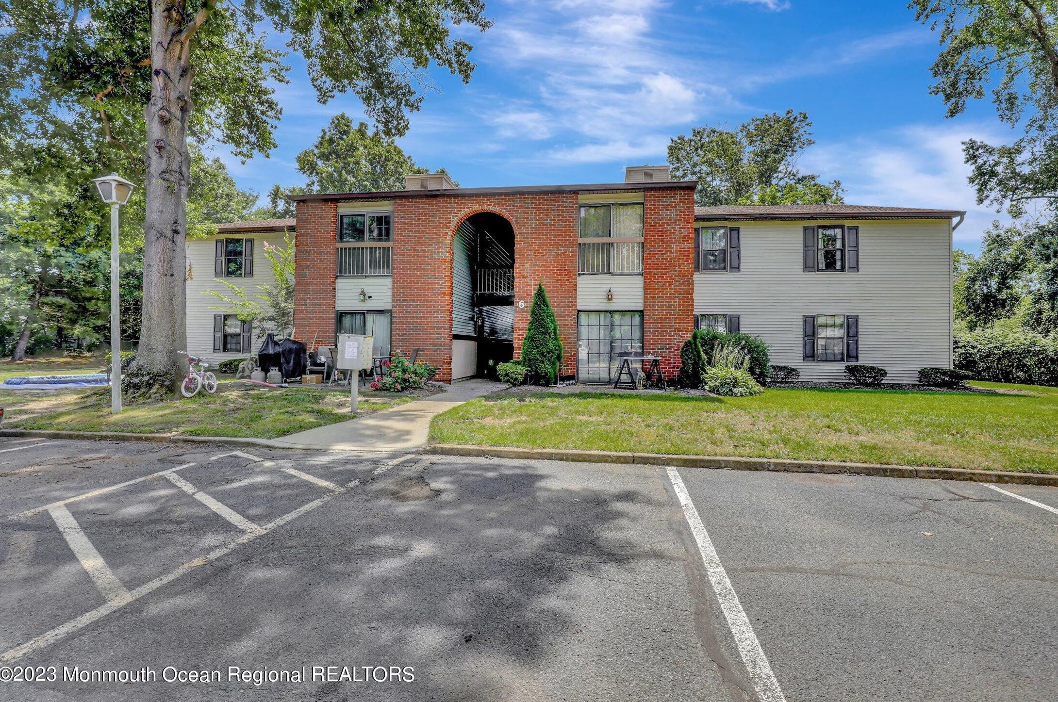 6-5 Seattle Ct, East Freehold, NJ 07728