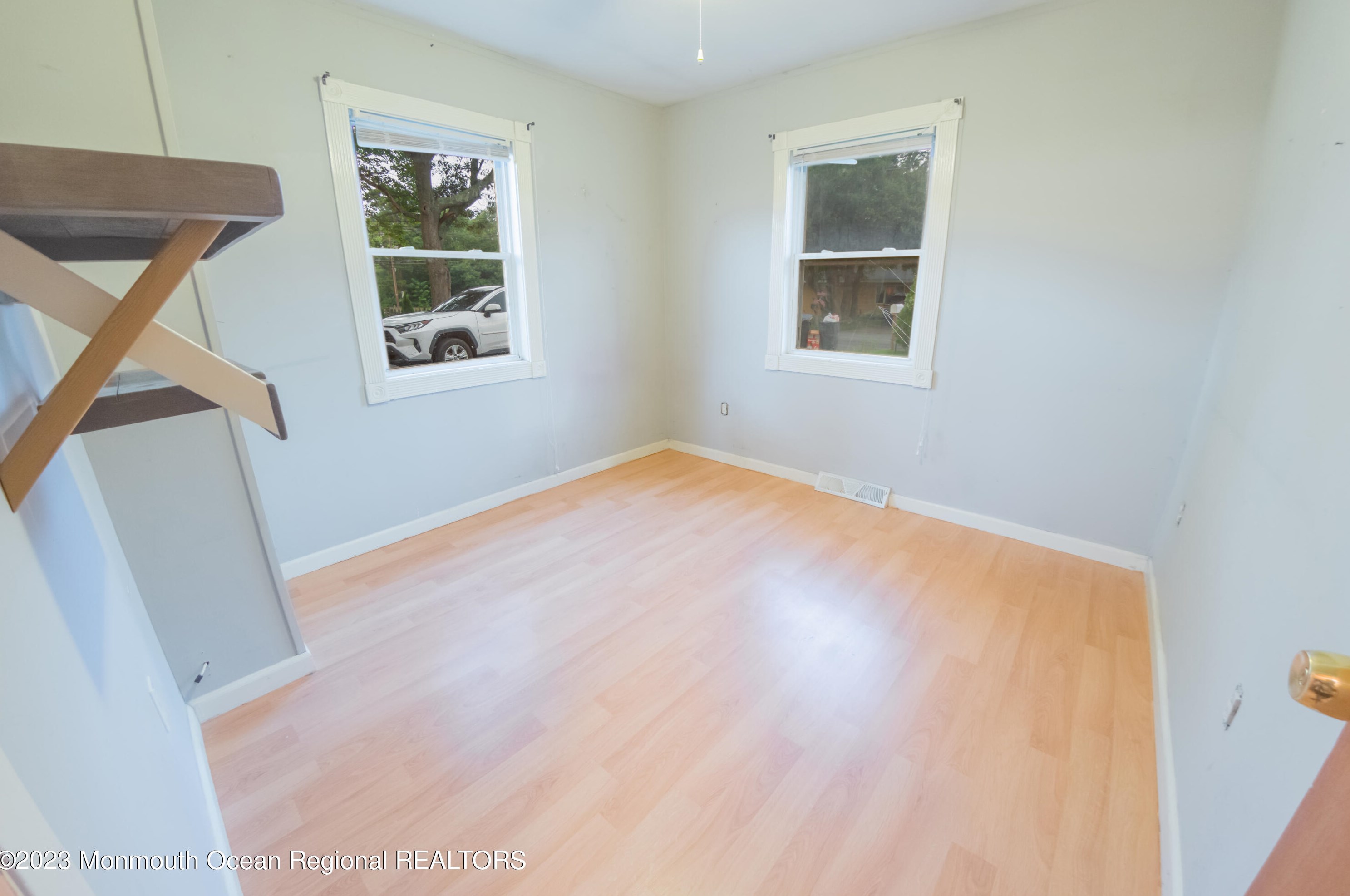 113 5 St, Barnegat Township NJ 08005-1217 exterior