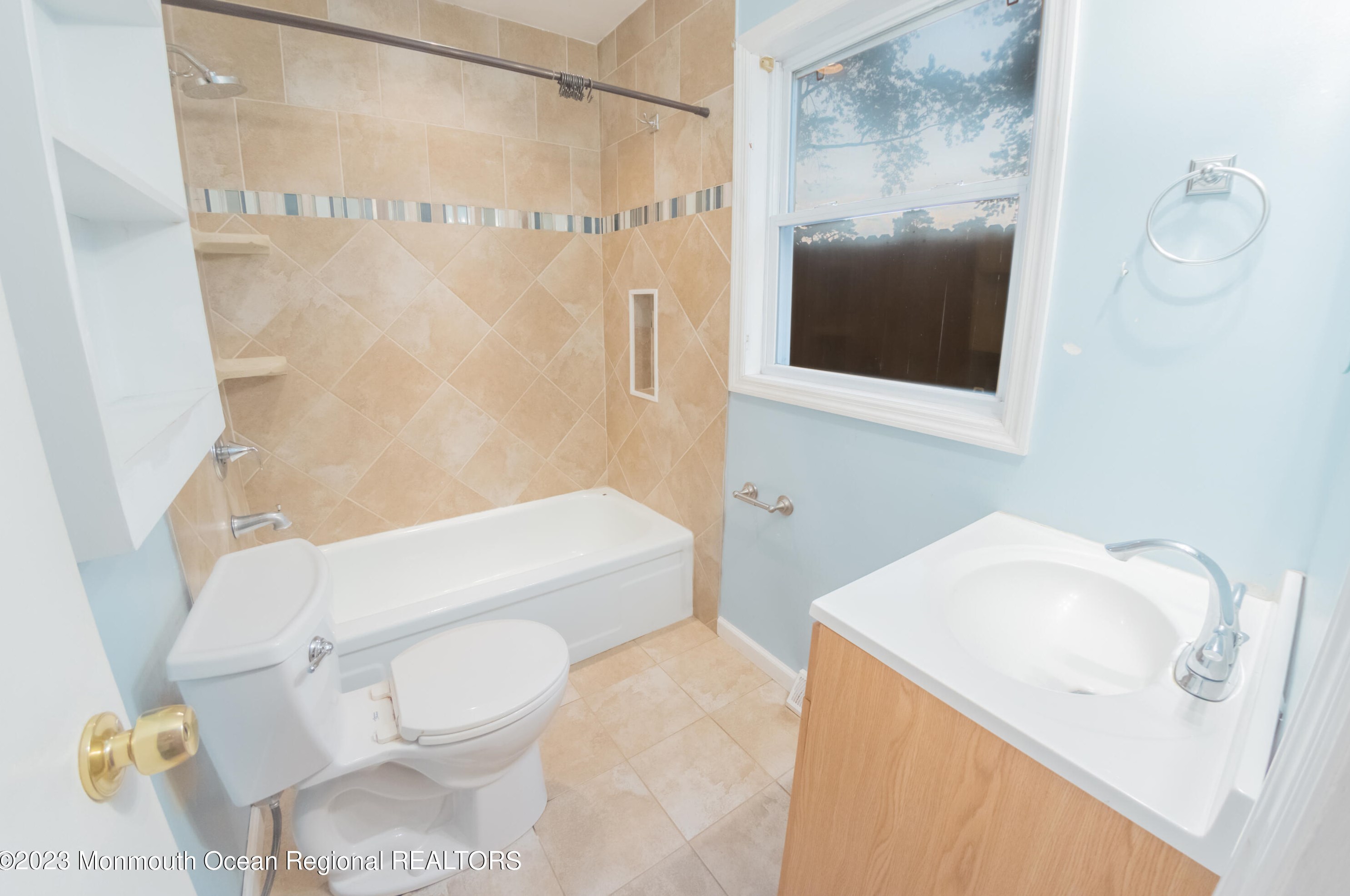 113 5 St, Barnegat Township NJ 08005-1217 exterior