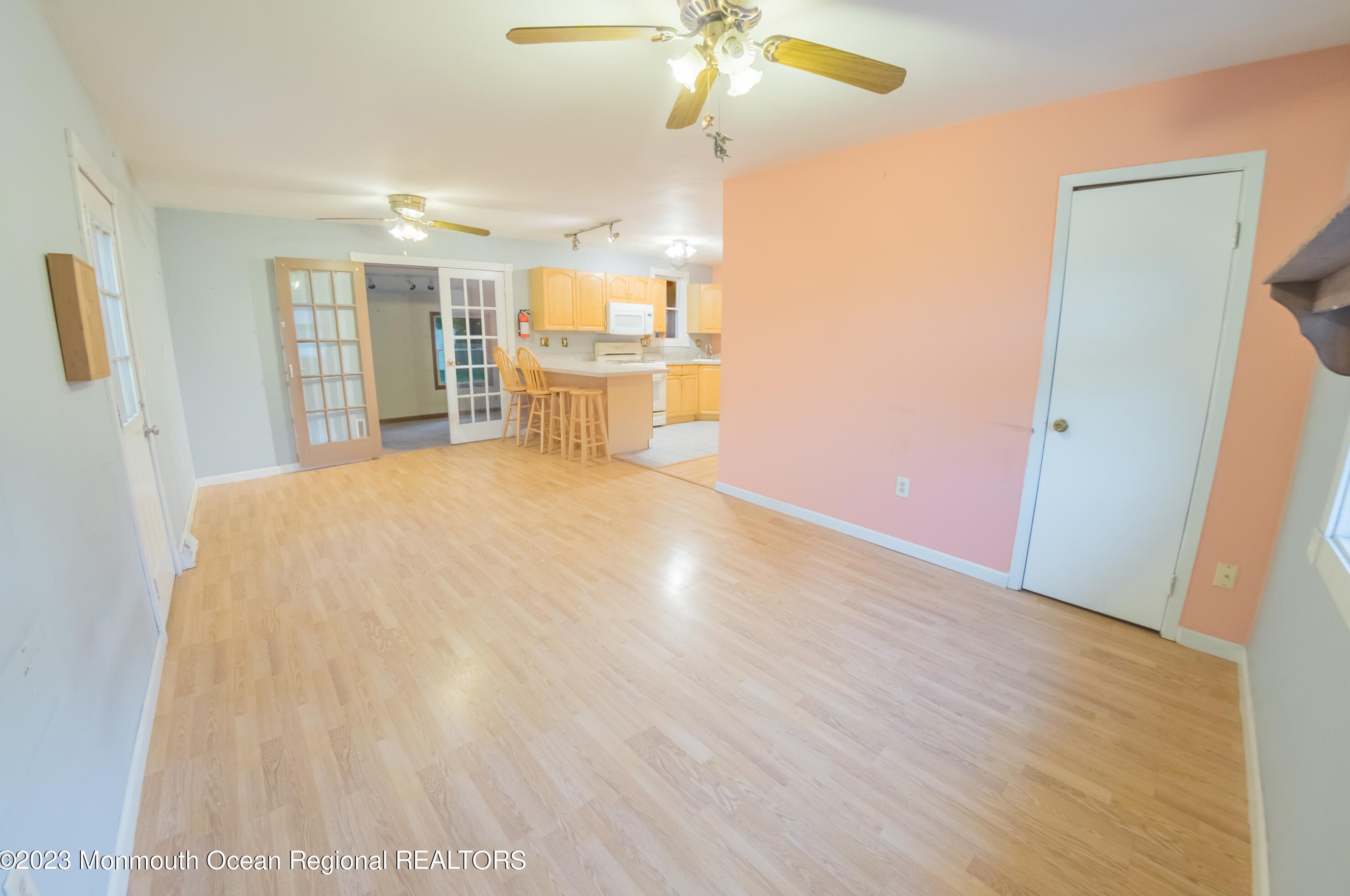 113 5 St, Barnegat Township NJ 08005-1217 exterior