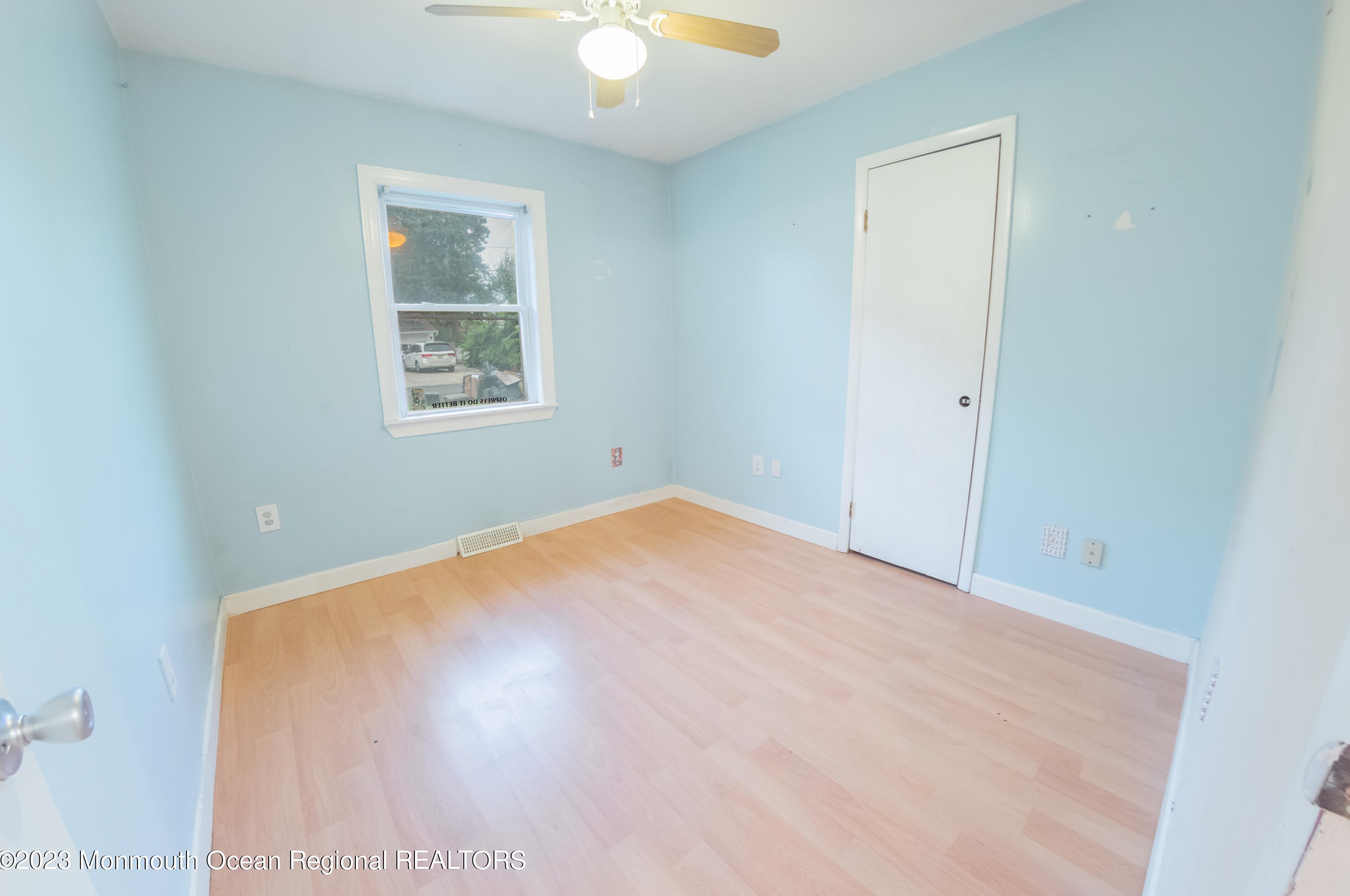 113 5 St, Barnegat Township NJ 08005-1217 exterior