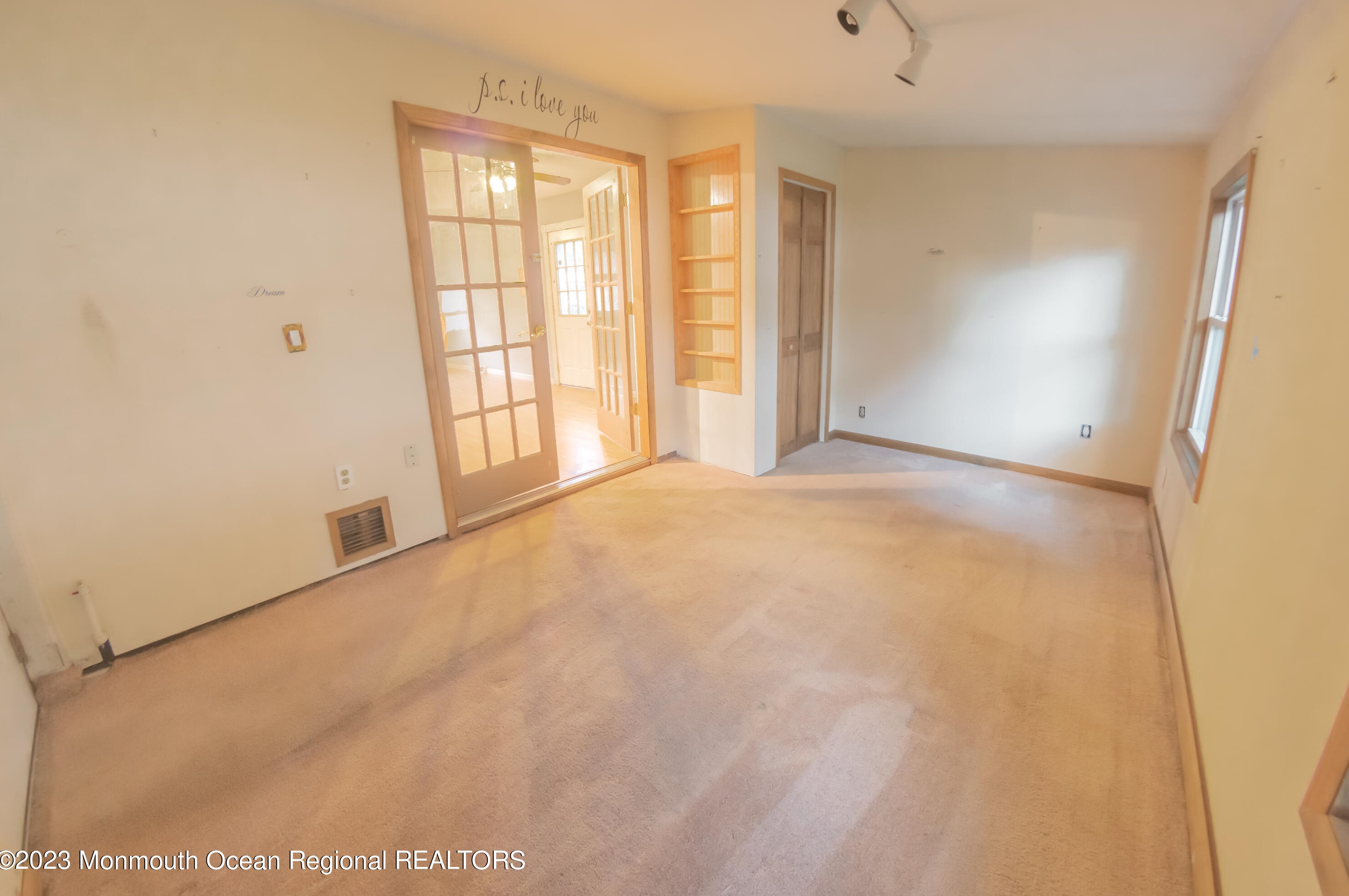 113 5 St, Barnegat Township NJ 08005-1217 exterior