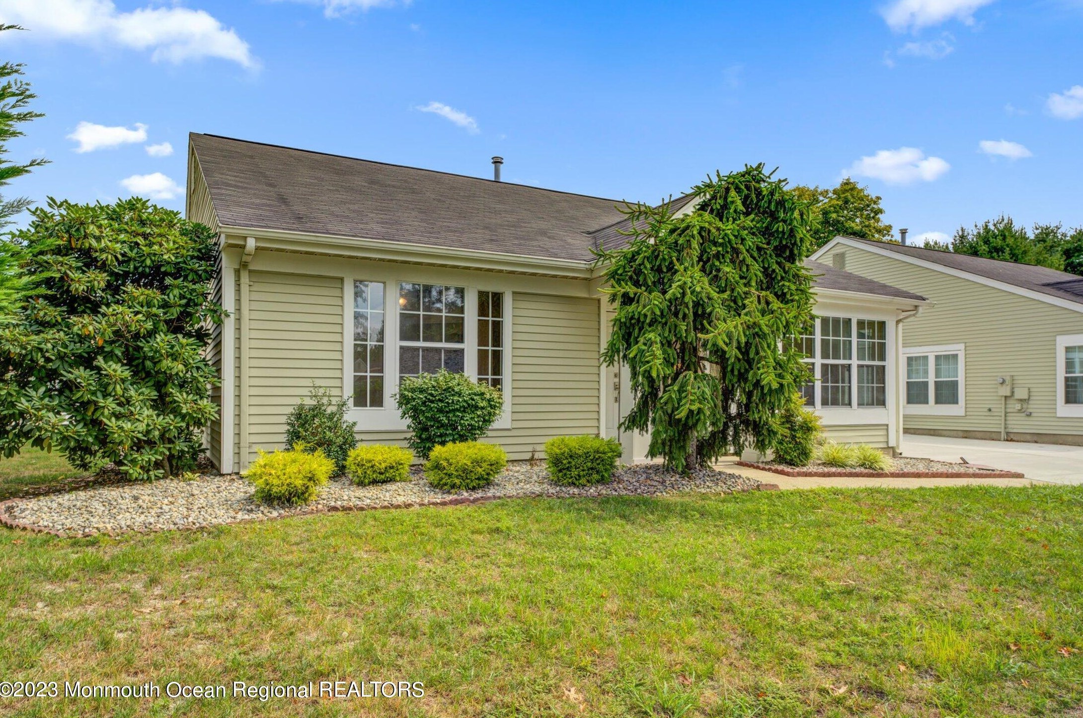 1154 Thornbury Ln #a, Lakehurst, NJ 08759