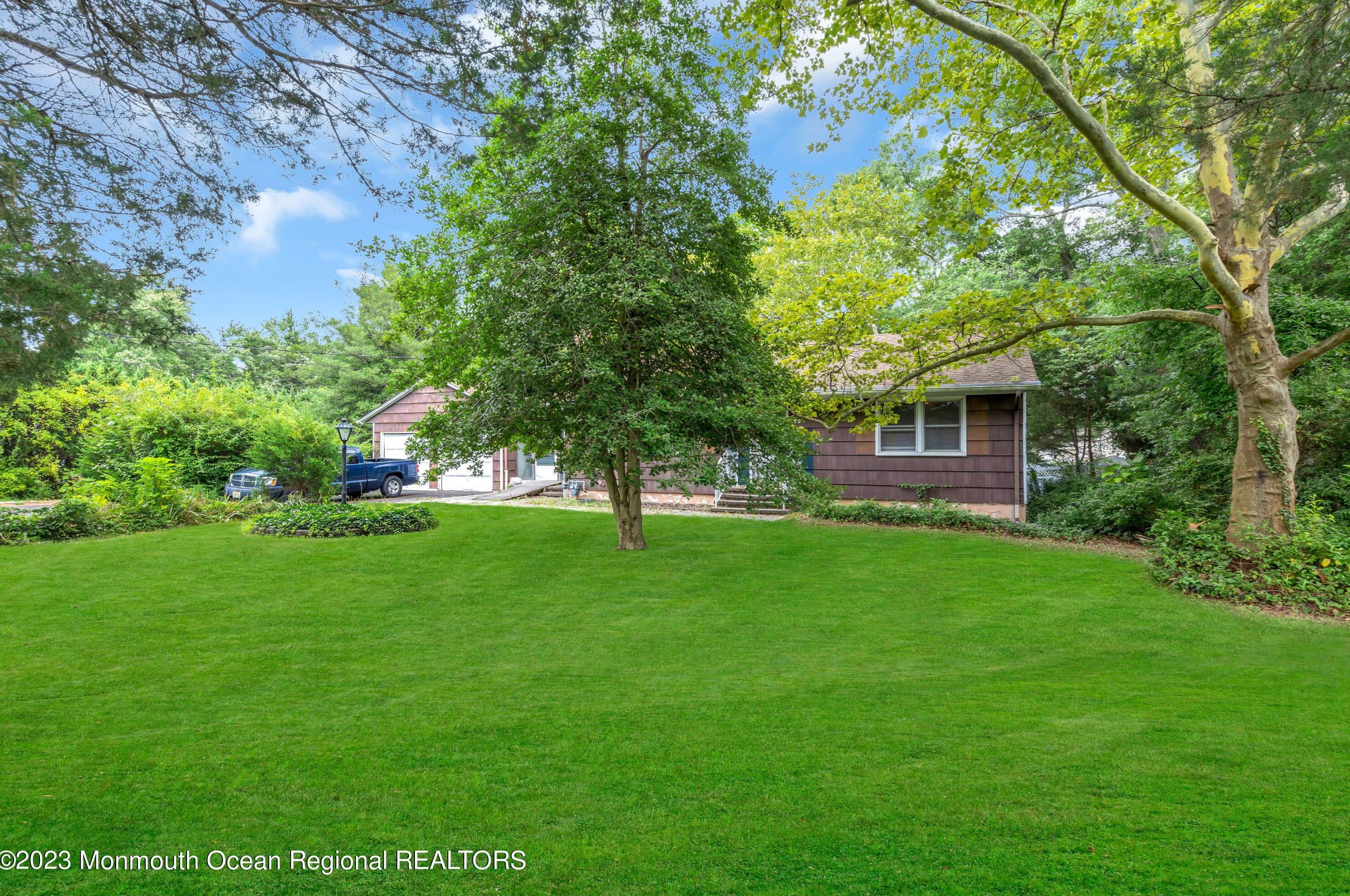 70 Middlesex Rd, Matawan, NJ 07747-3031
