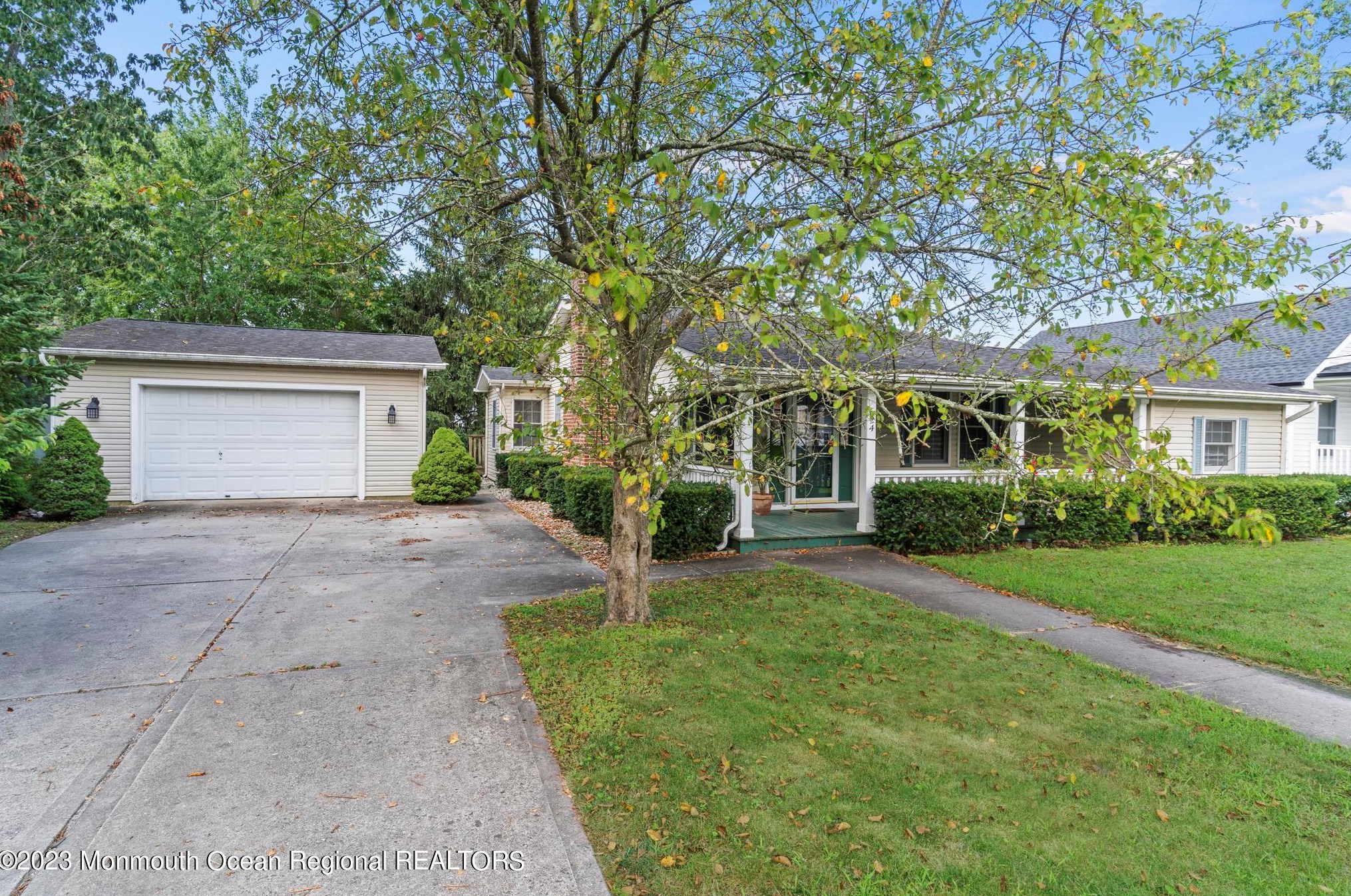 624 Beacon Ave, Beachwood, NJ 08722-4116