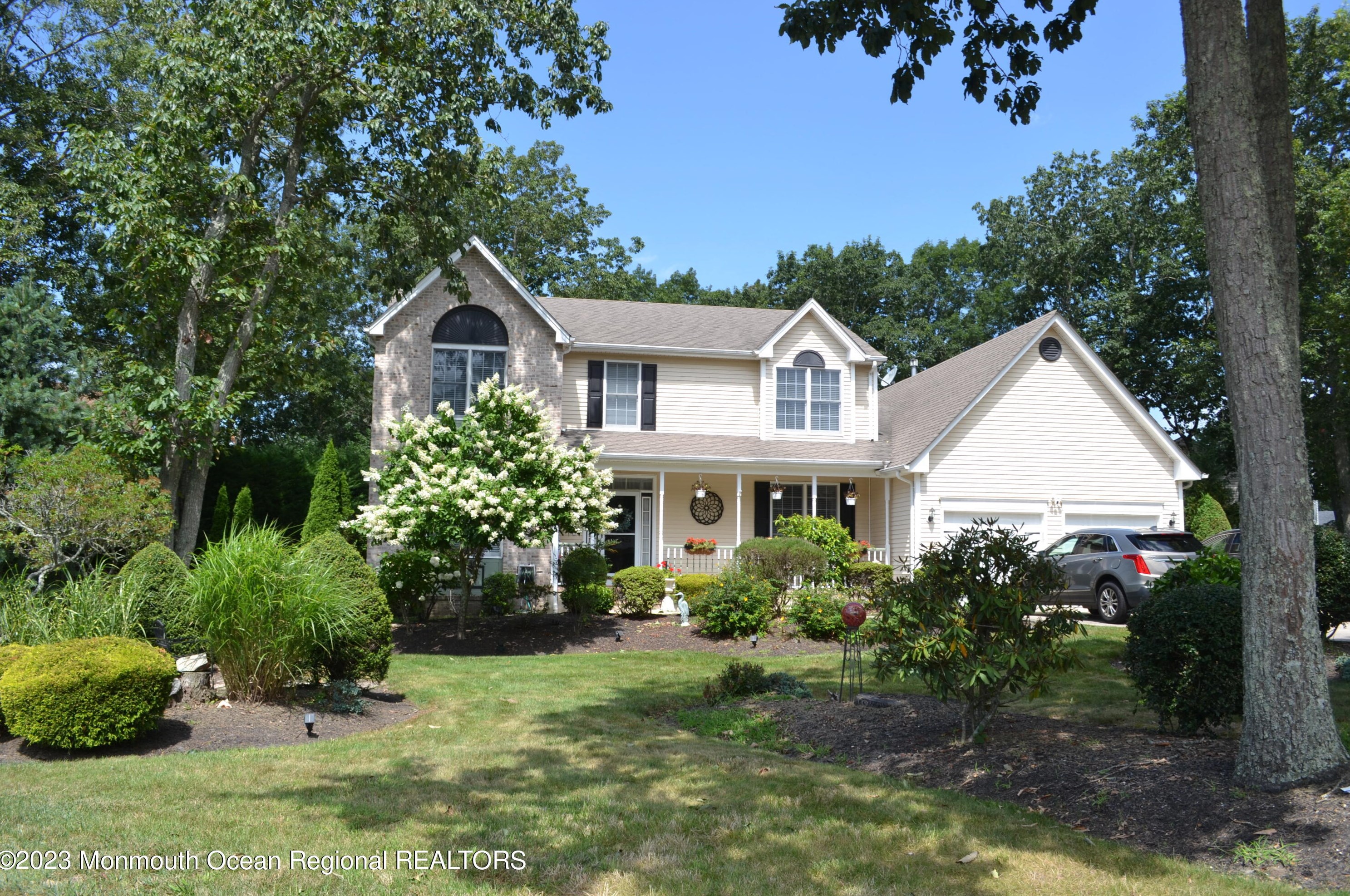 197 Royal Oak Dr, Waretown, NJ 08758-2625